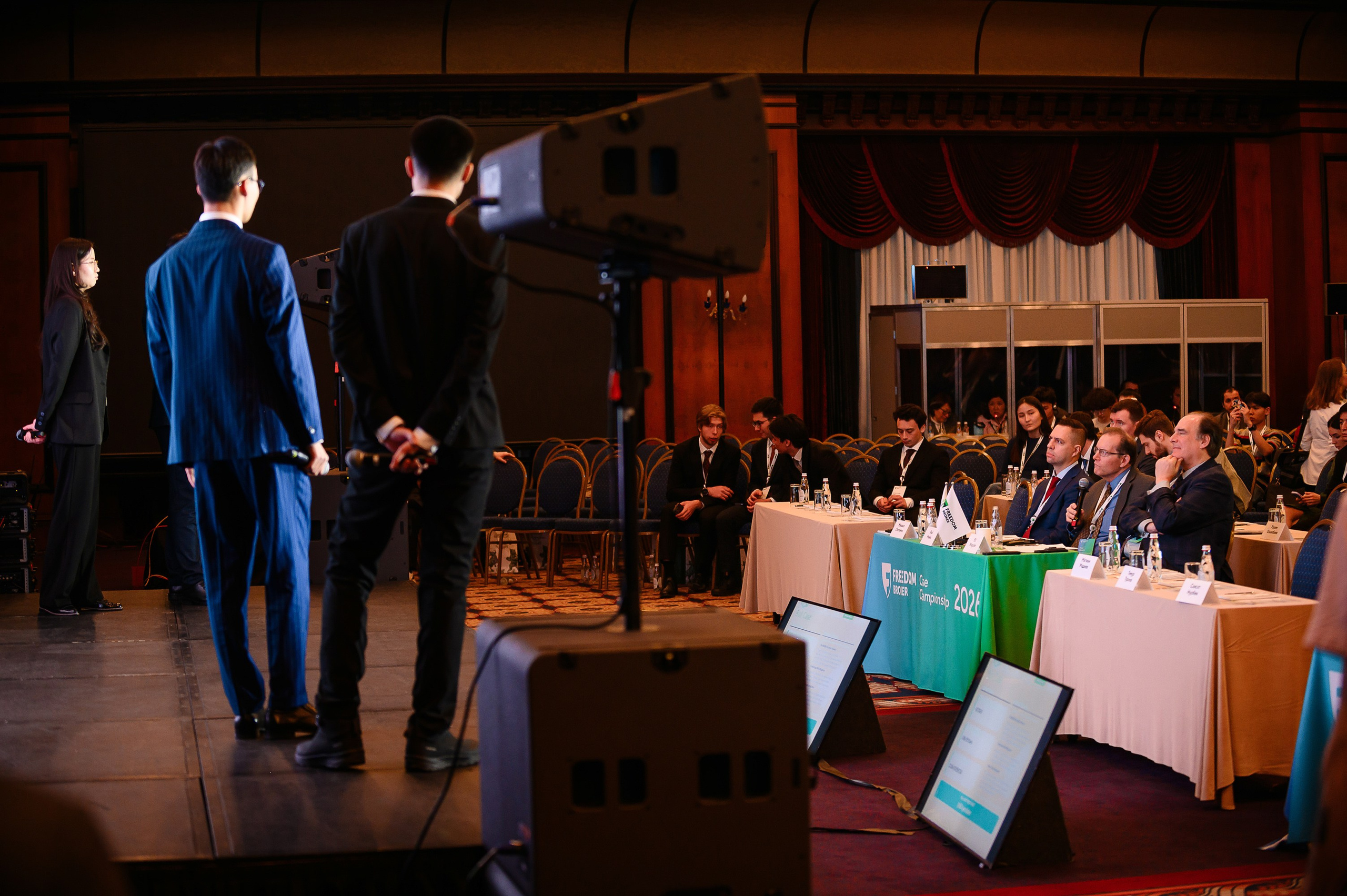 Финансовая карьера в эпоху ИИ. Freedom holding corp. Интерьерный и репортажный фотограф в Алматы