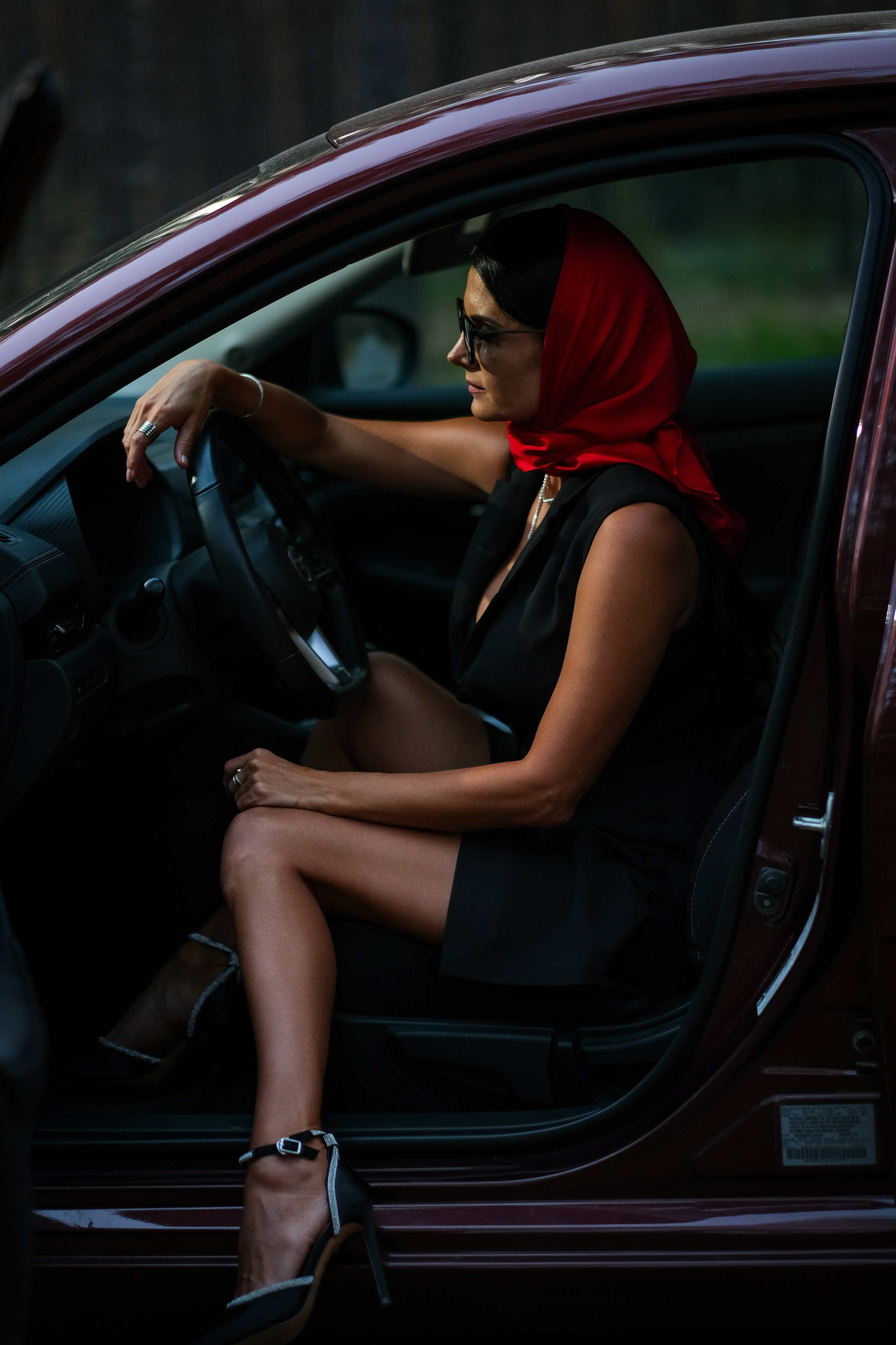 Съемка девушка в машине