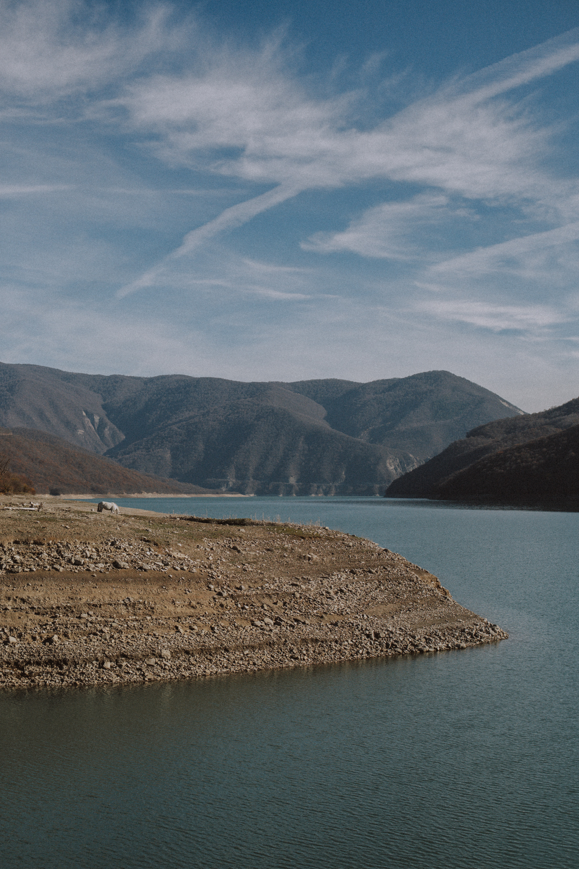 Жинвальское водохранилище. Фотограф Тбилиси Саша Мороз