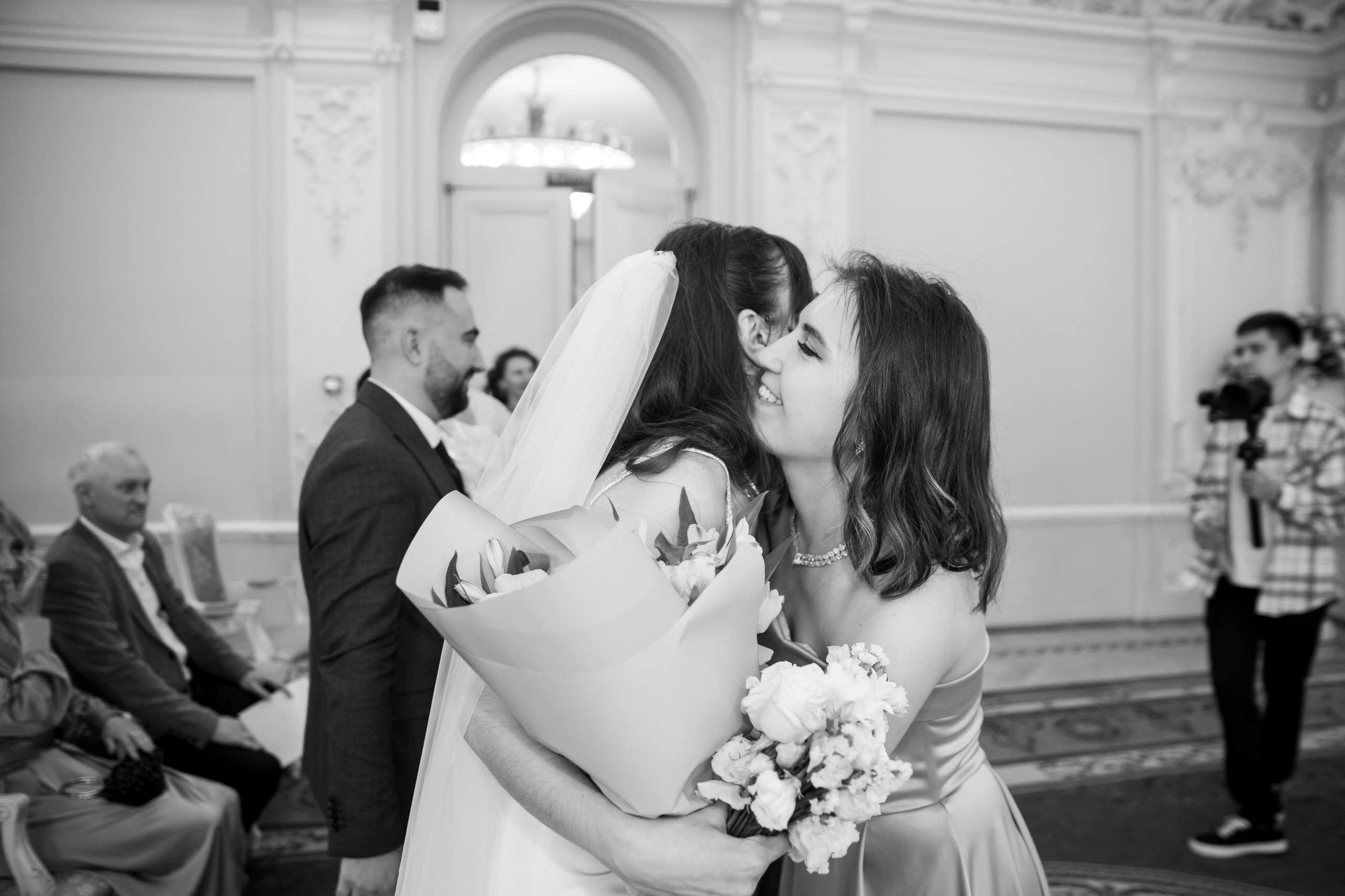 Анна и Александр / Прогулка + ЗАГС. Свадебный и семейный фотограф в Москве Диана Левченко