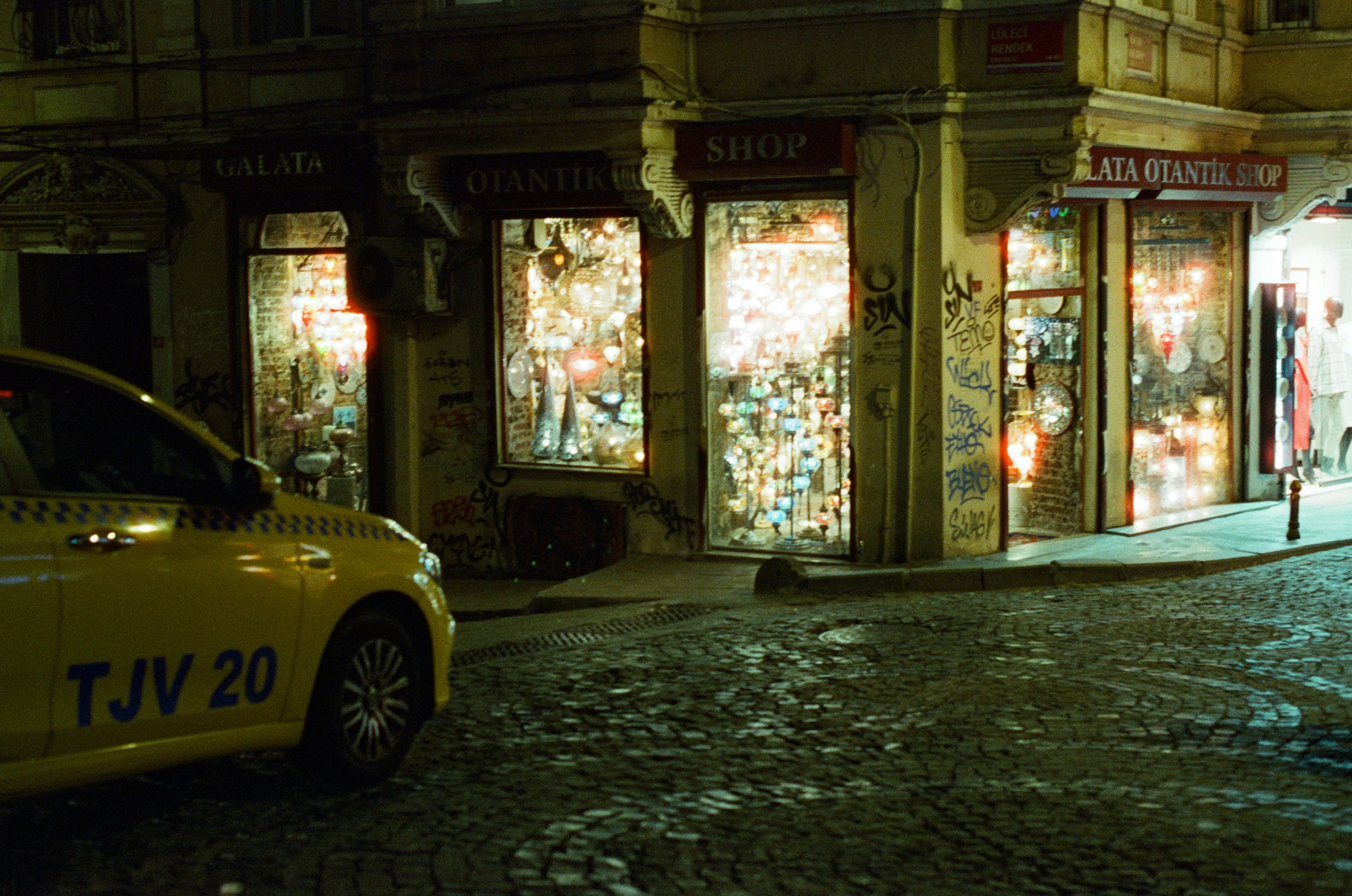 Complicated // turkey, istanbul. EVER EXPOSED