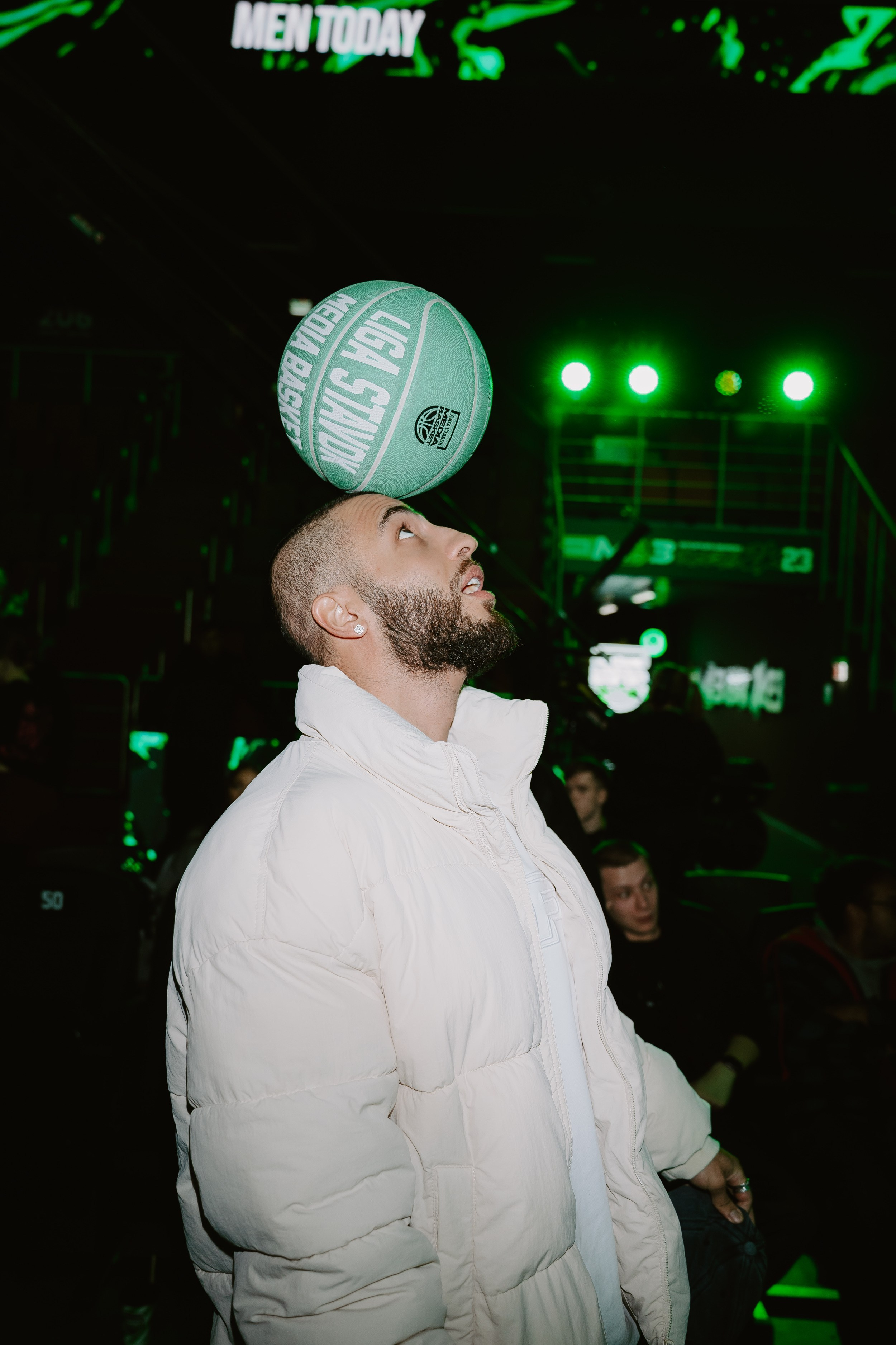 MEDIABASKET x LIGASTAVOK. Фотограф первого впечатления