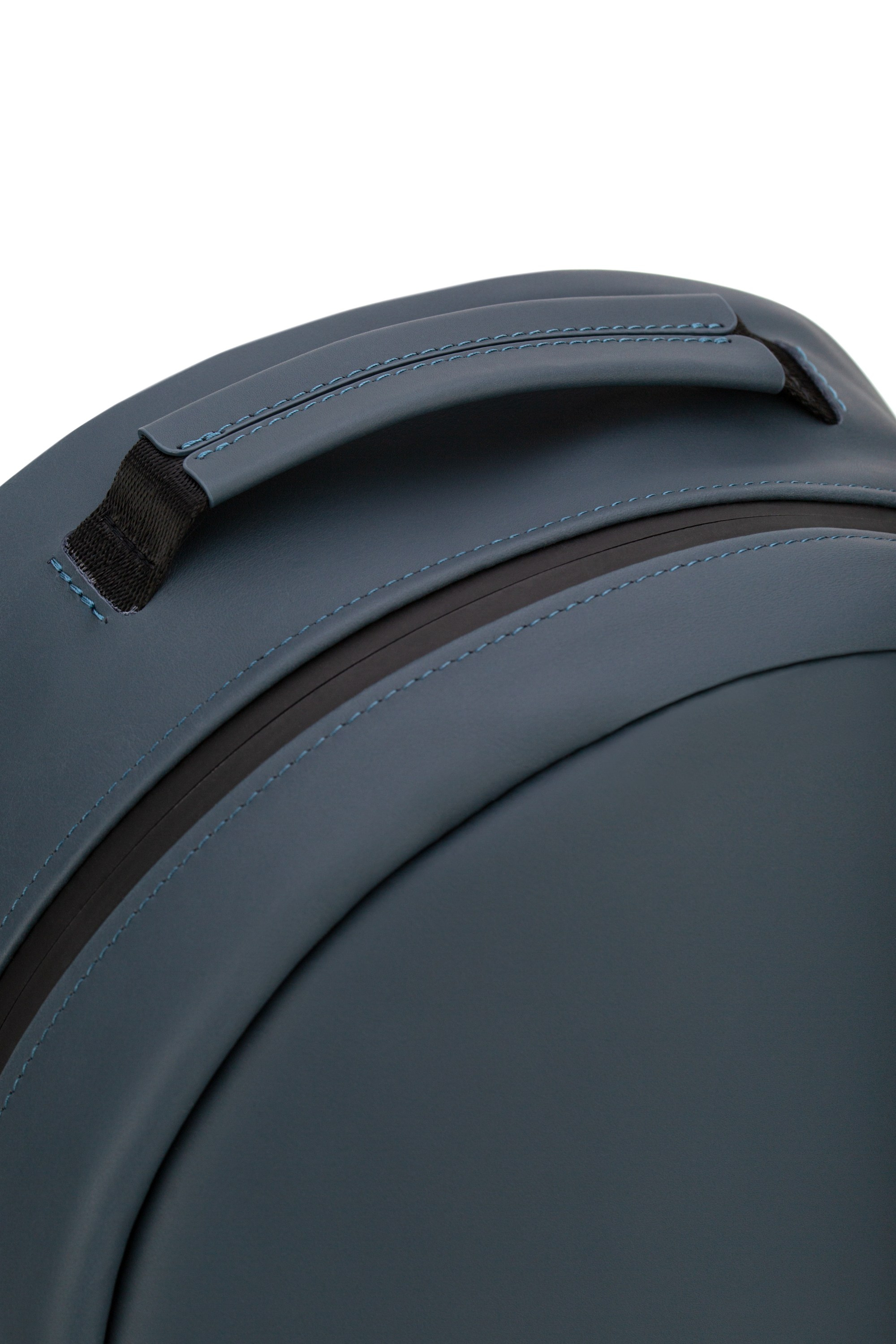 Сумки и рюкзаки. Предметная и каталожная съемка в Москве!