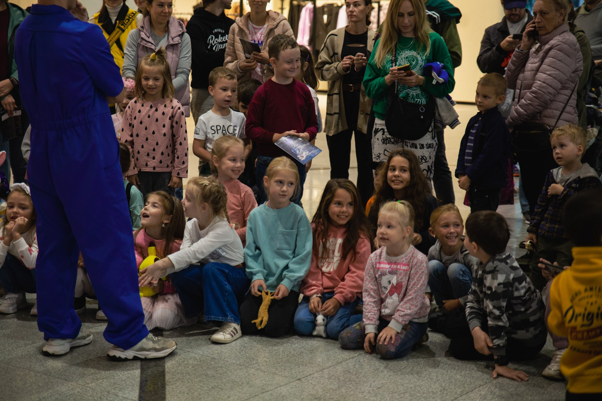 Сказка в ТЦ Океания. Репортажный и концертный фотограф в Москве Анастасия Осень