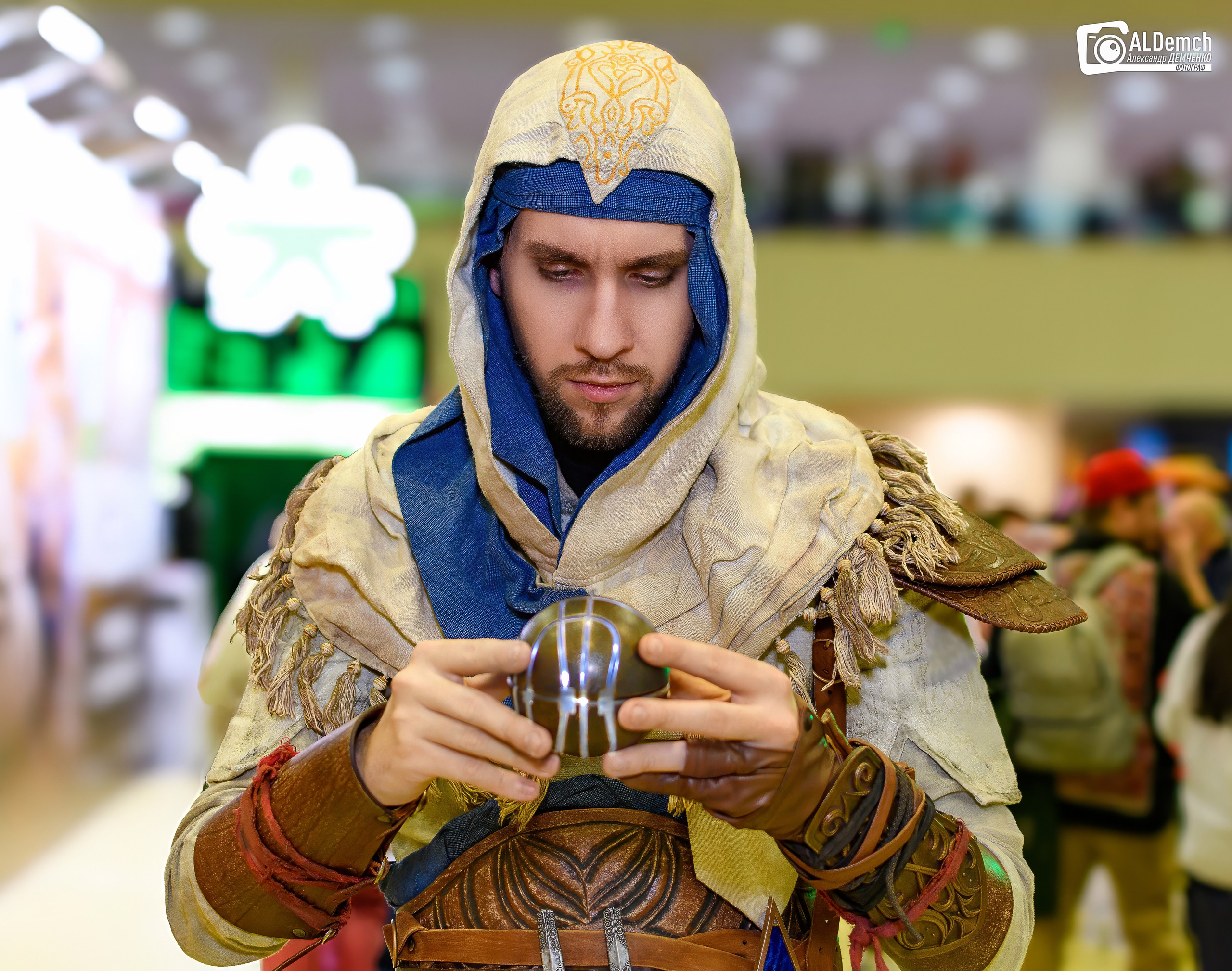 Assassins Creed картинки персонажей игры и косплей фото