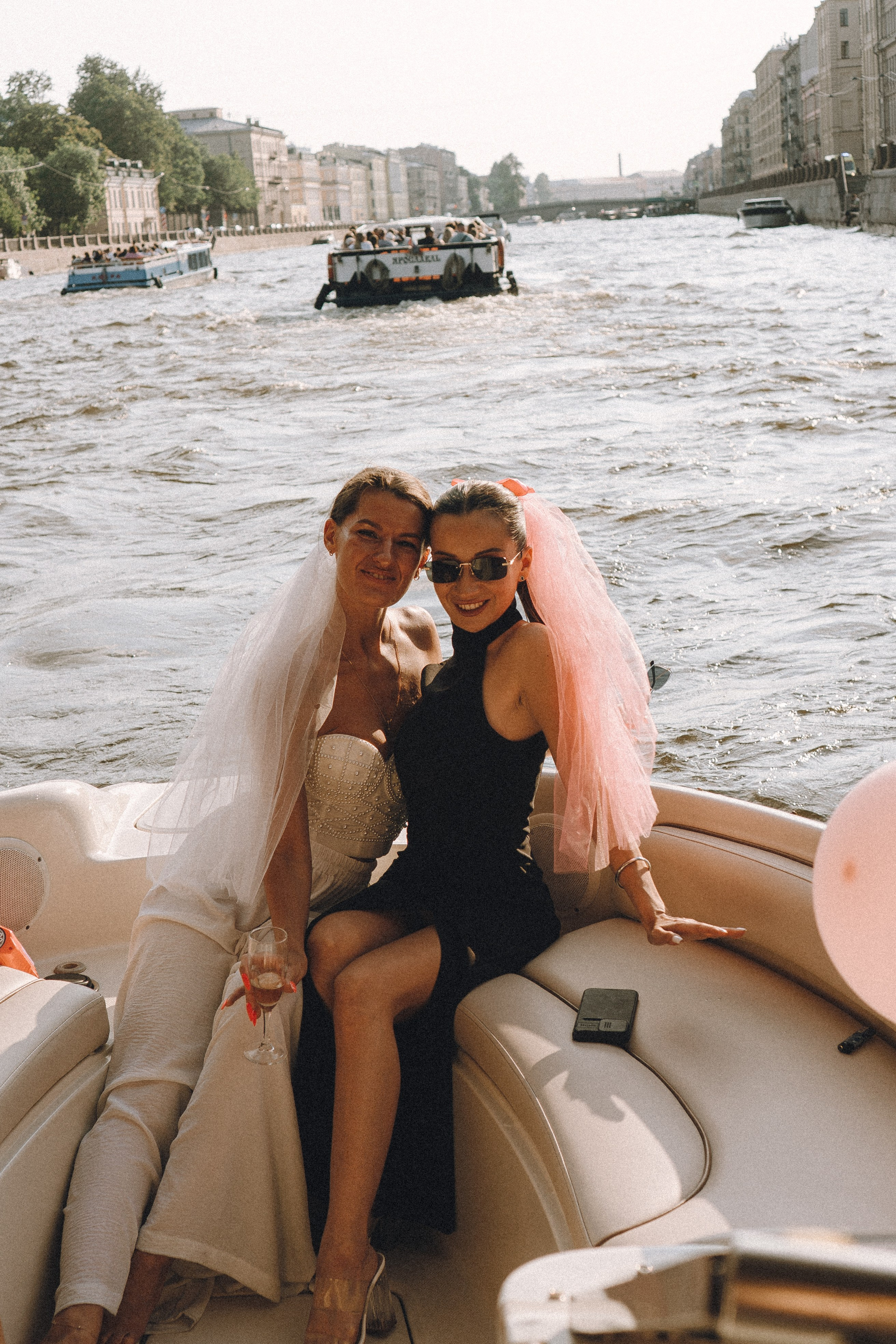 ДЕВИЧНИК НА КАТЕРЕ. Профессиональный фотограф, Санкт-Петербург — Виктория Богомолова