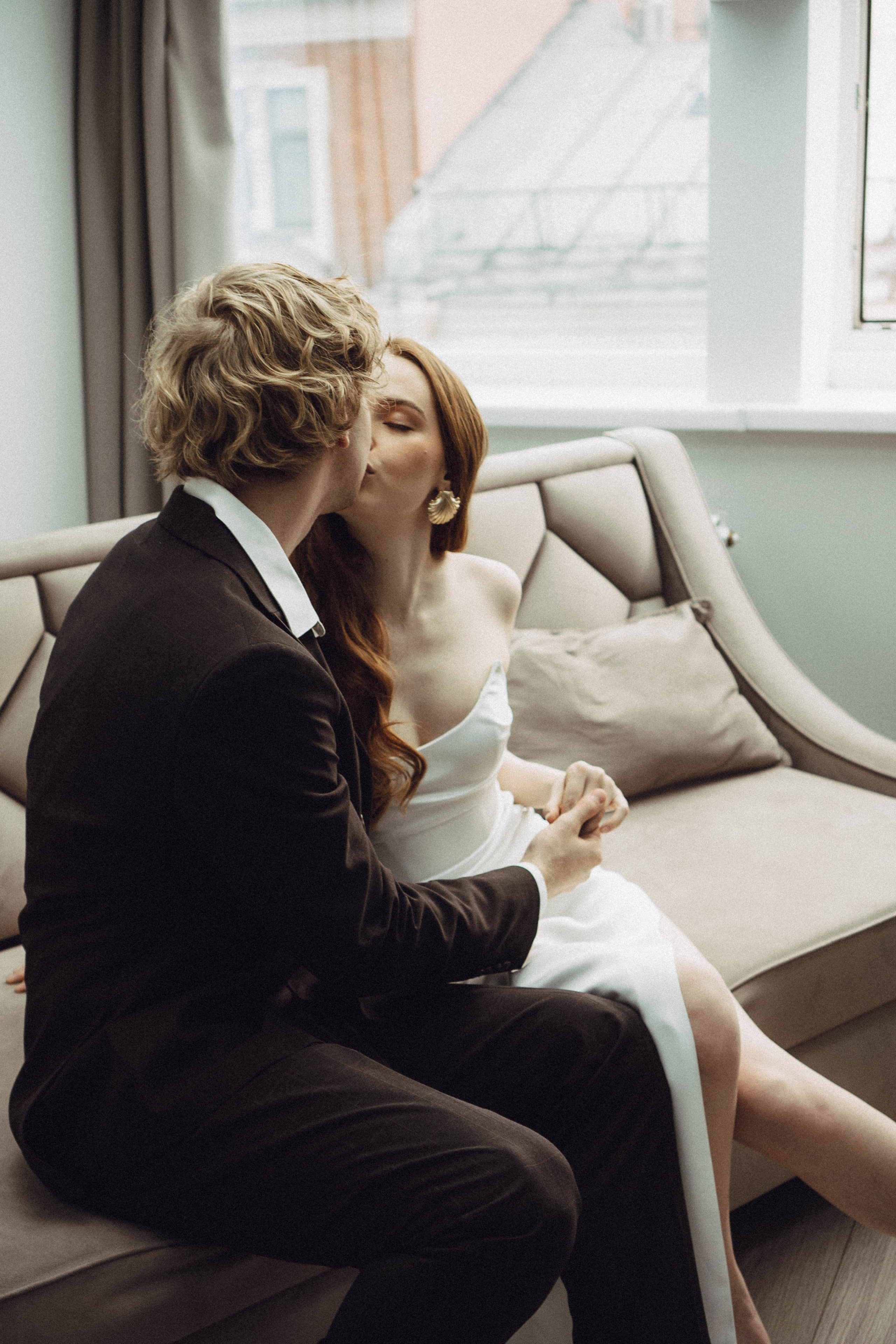 СВАДЕБНАЯ СЬЕМКА В ОТЕЛЕ. СБОРЫ ЖЕНИХА И НЕВЕСТЫ И ТАКЖЕ ТОР И ПОДГОТОВКА К ПРОГУЛКЕ. Профессиональный фотограф, Санкт-Петербург — Виктория Богомолова