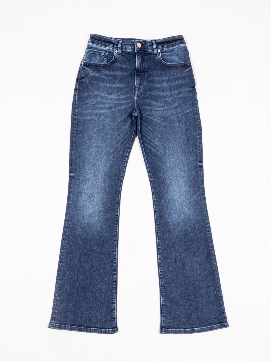 ИИ генерации. Leclerc-studio