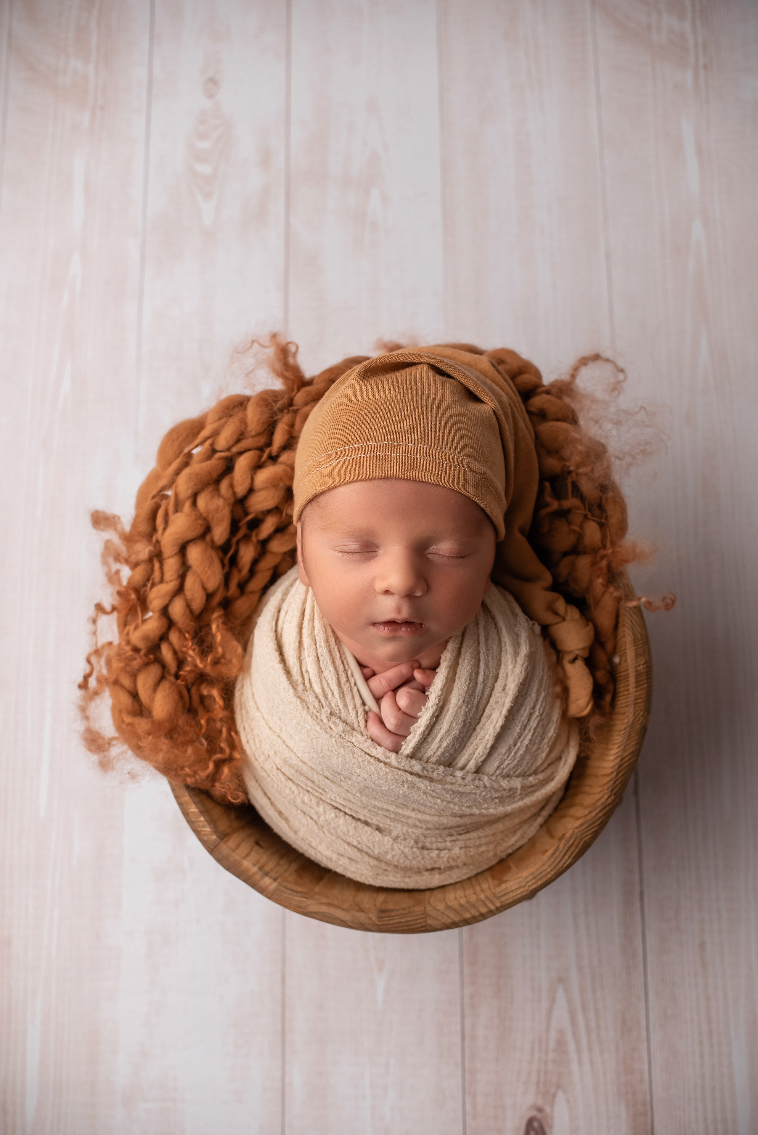 Новорождённые (в обмотках). Детский фотограф новорождённых в Минске Боровик Екатерина