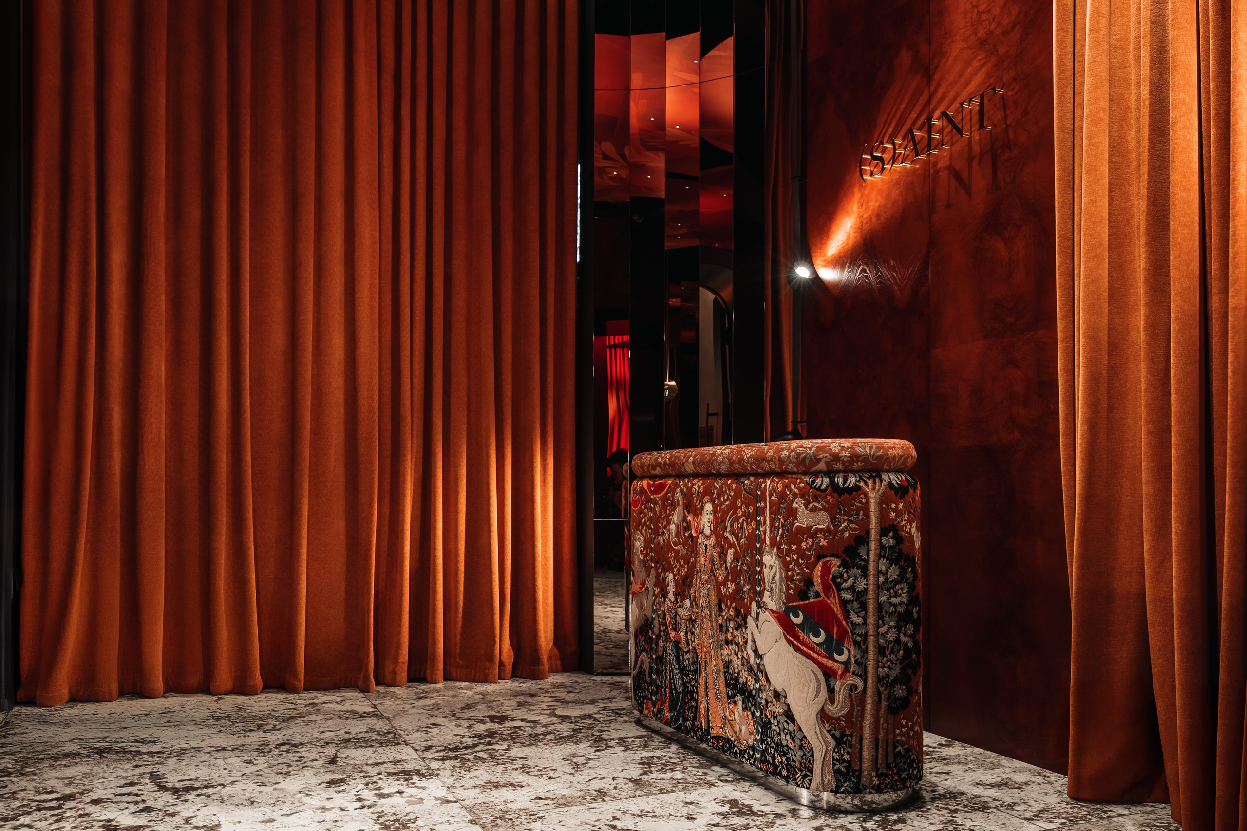 (S)AINT. Репортажный фотограф в Санкт-Петербурге Жолудев Владислав