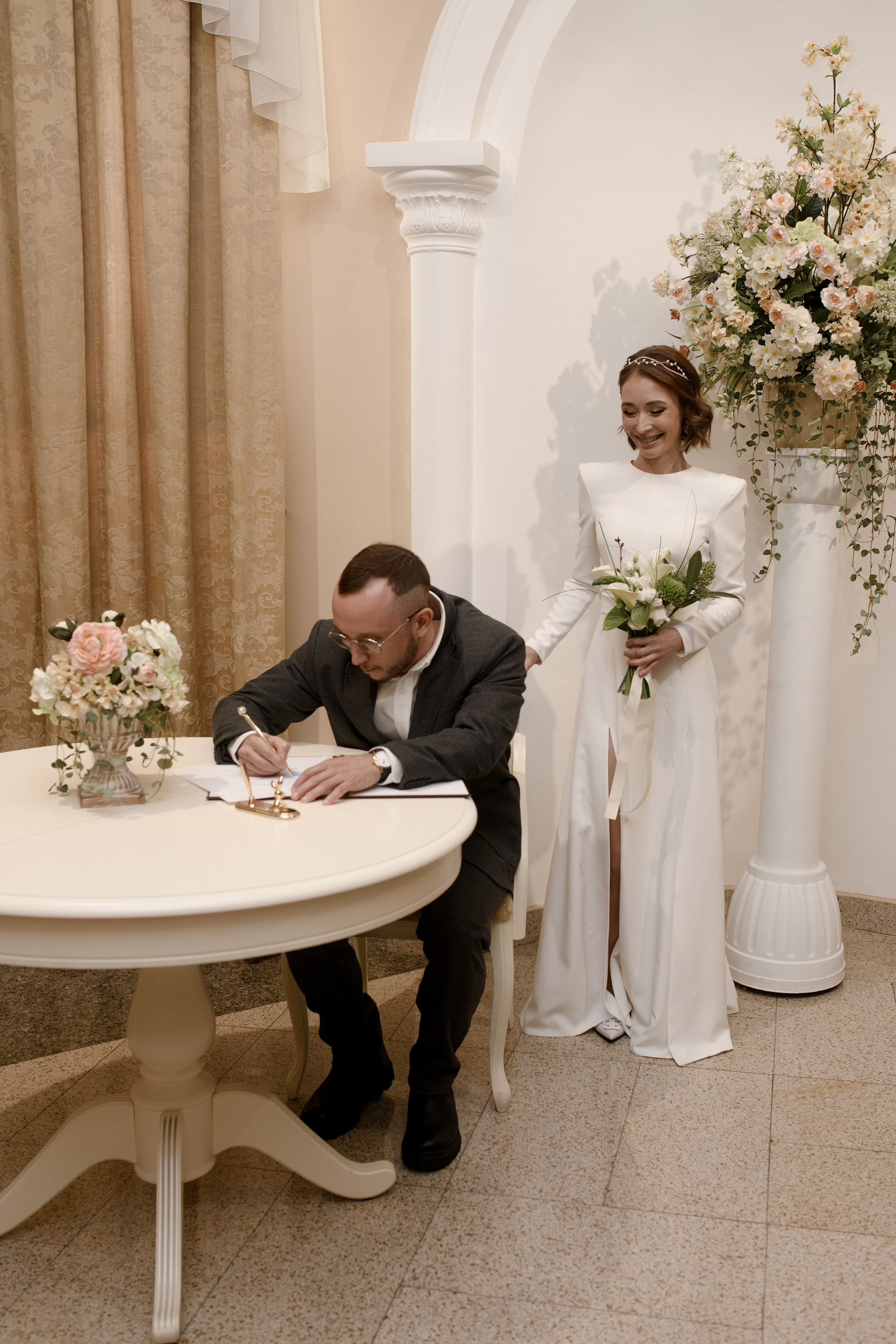 Регистрация Анастасии и Никиты — Краеведческий музей. Свадебный фотограф Екатеринбург/Челябинск — Любовь Волохова