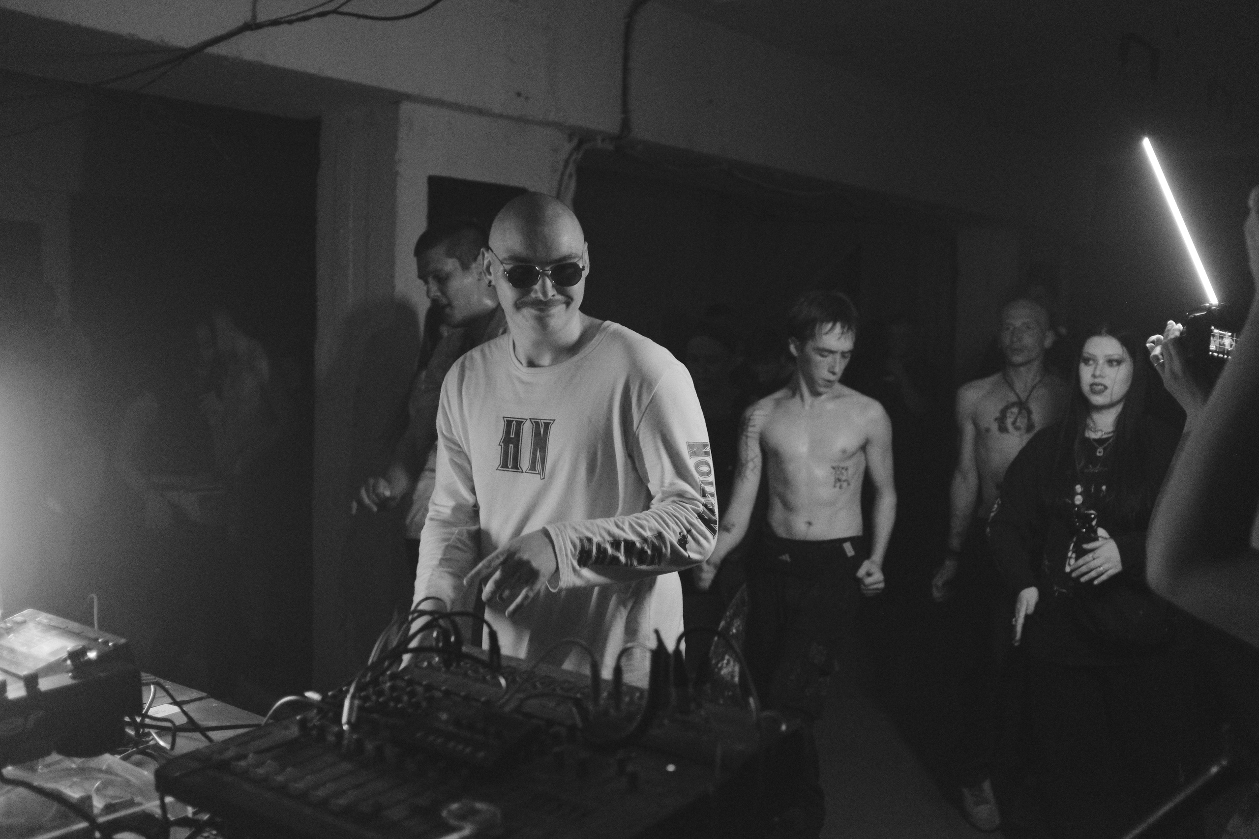 EBASHNYA. 19 июля 2025. Хардкор-габбер туса от команды Башня. Репортажный фотограф в Санкт-Петербурге Даниил Могута