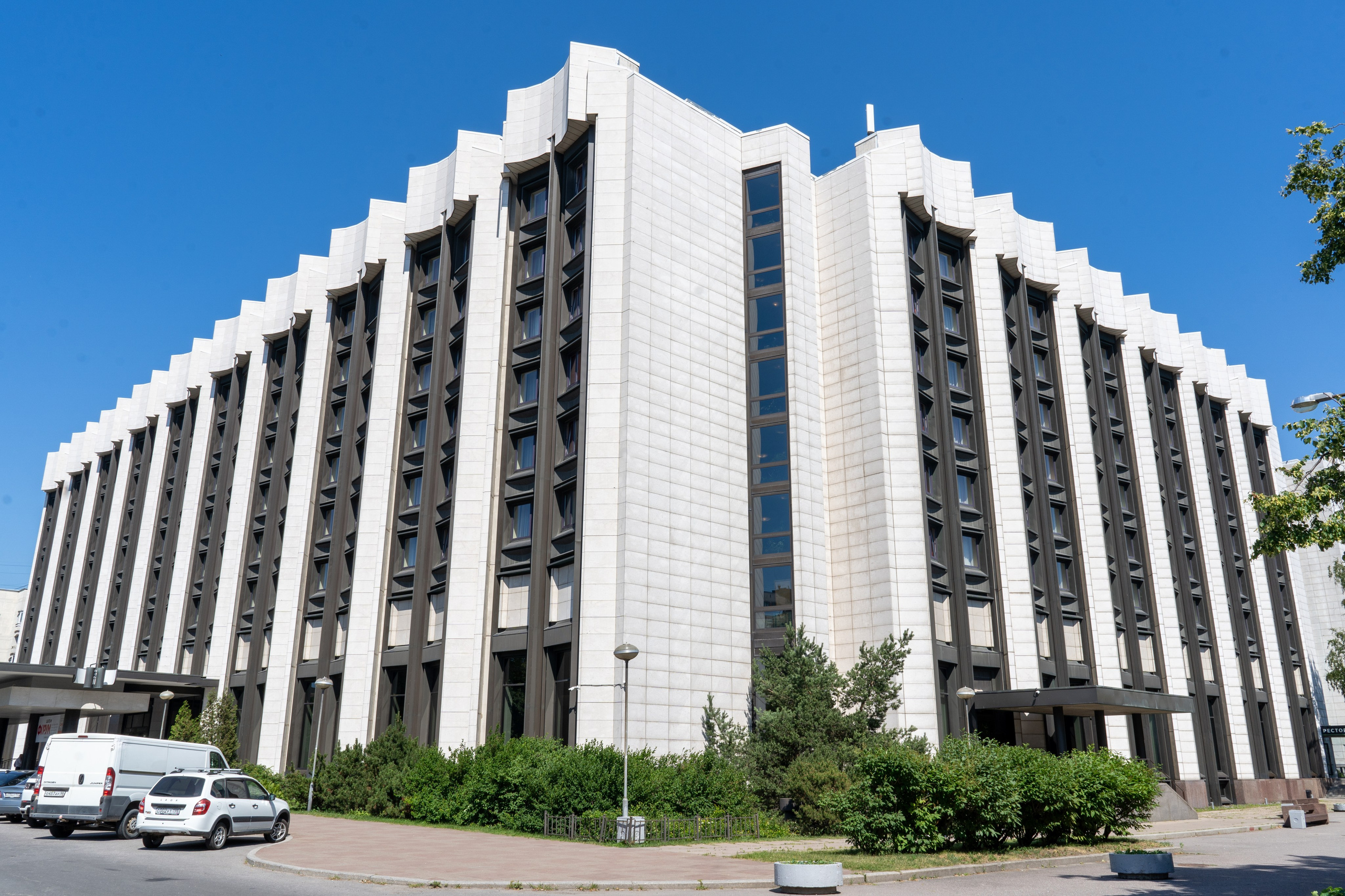 Форум Шате-М. Фотограф Елизавета Потешкина