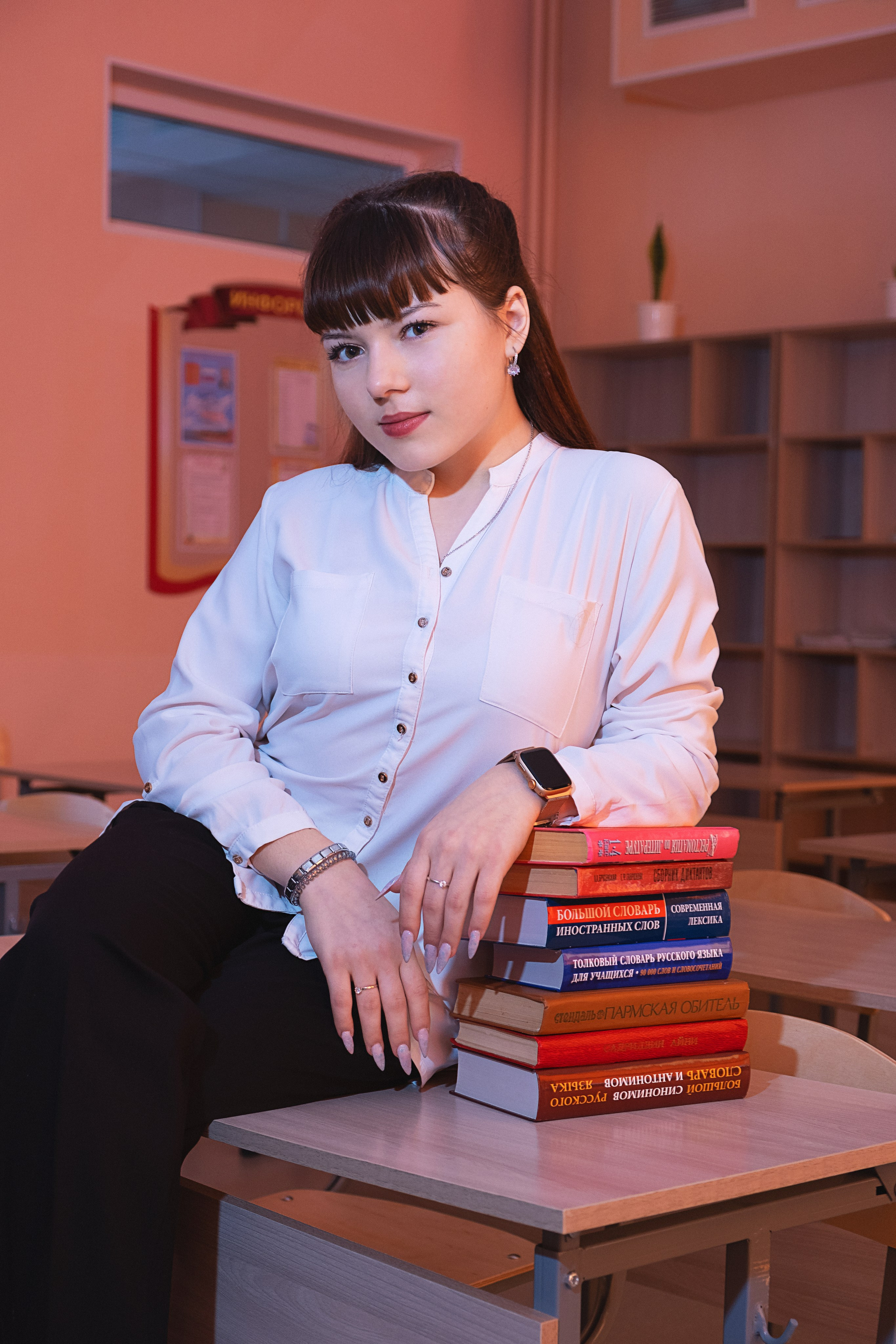 Выпускной альбом 2024. Фотограф и видеограф в Омск/Москва Сащенко Лера