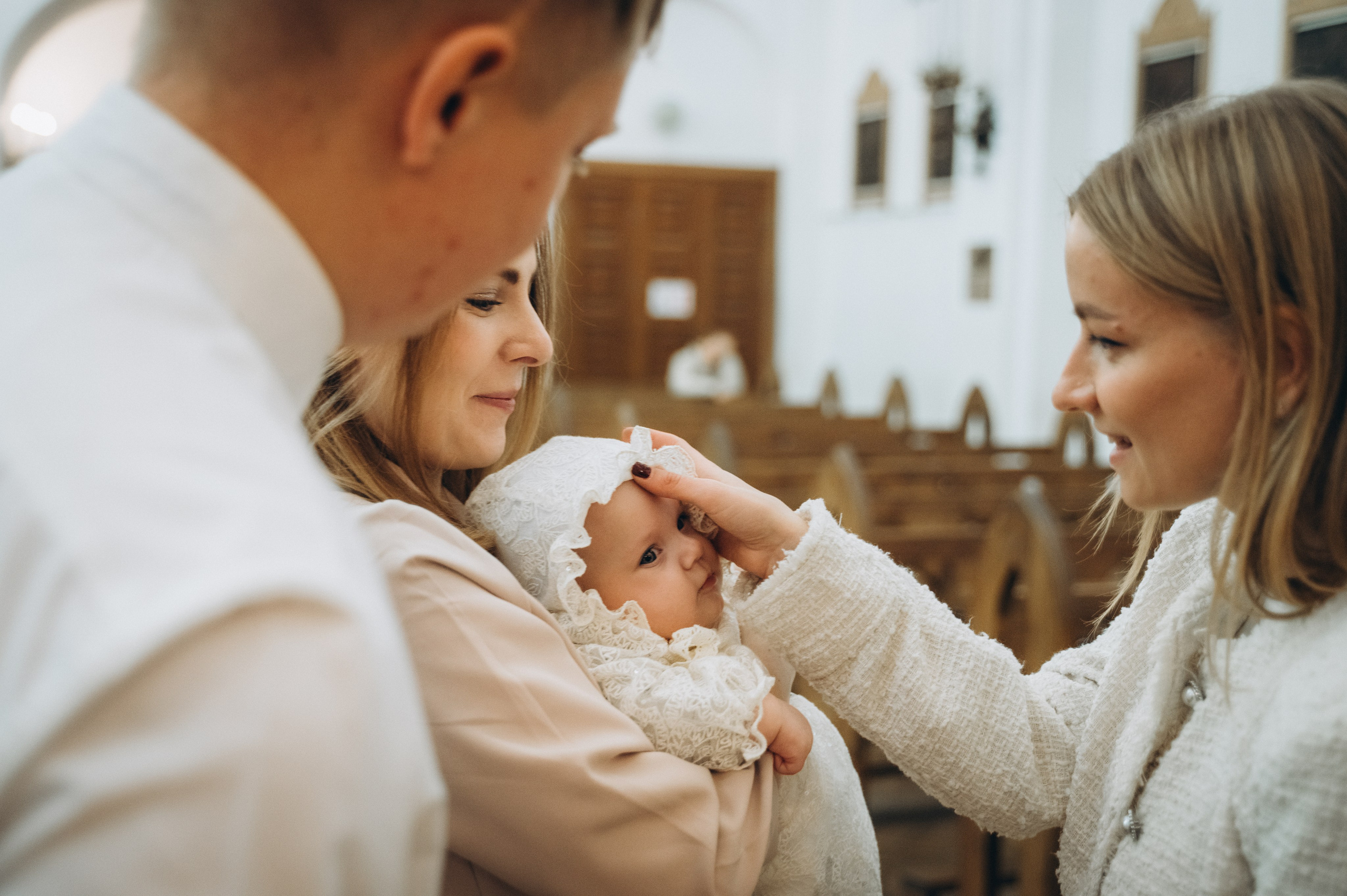 Крещение Эмили (Золотогорский костёл Пресвятой Троицы). Семейный фотограф в Минске Дарья Дреко