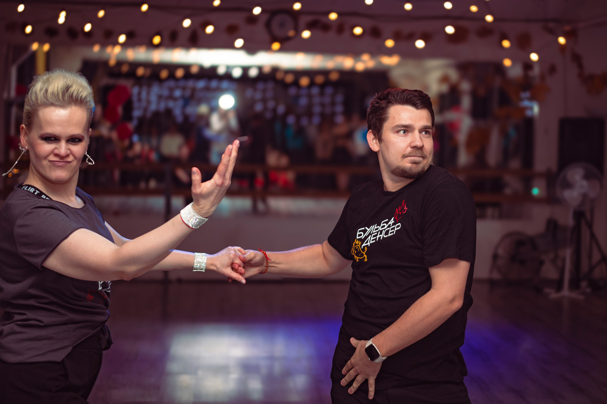 Вечеринка в школе танцев Dance cafe