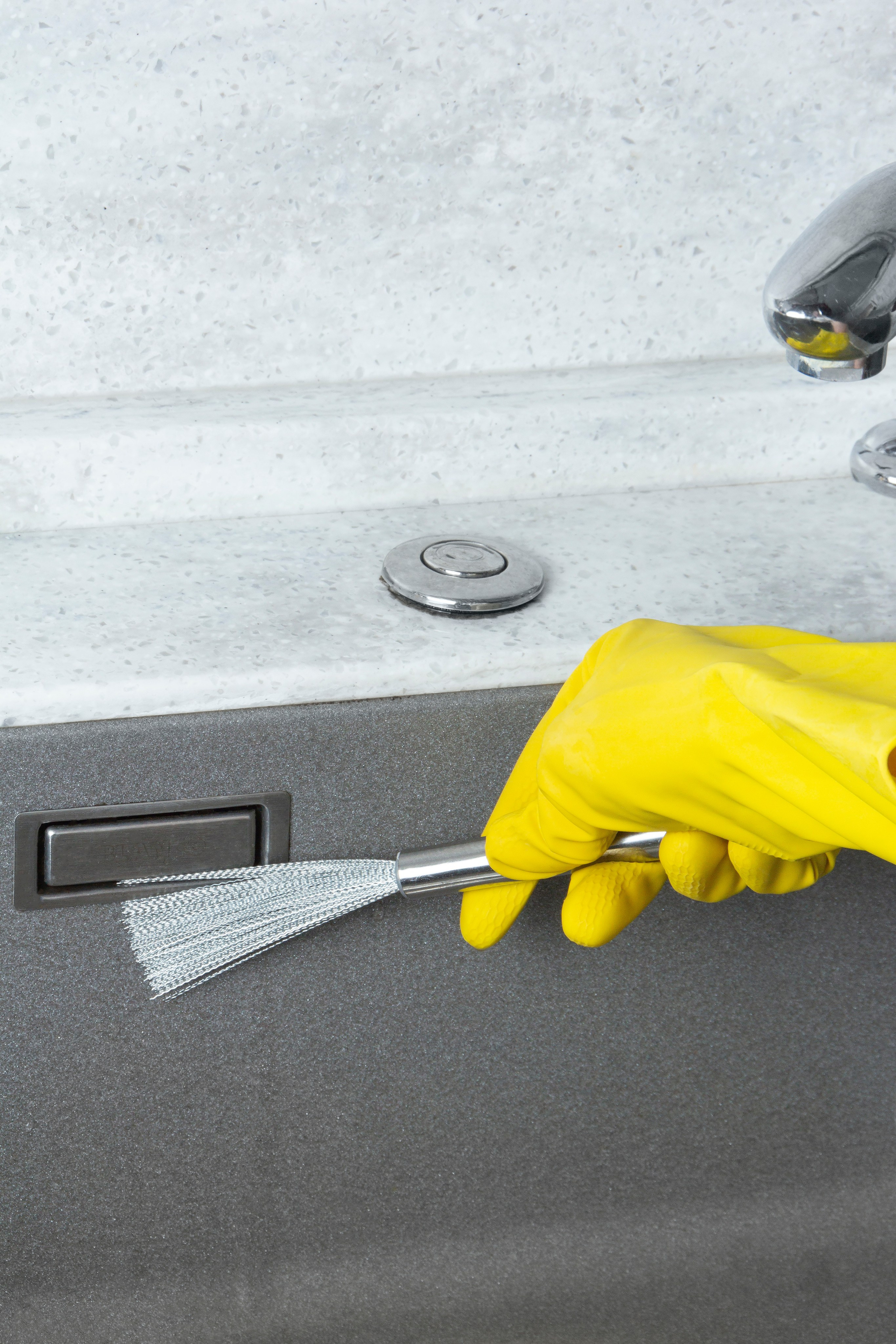 Предметная фотография средств для уборки и очистки. Предметный фотограф в Москве и Московской области