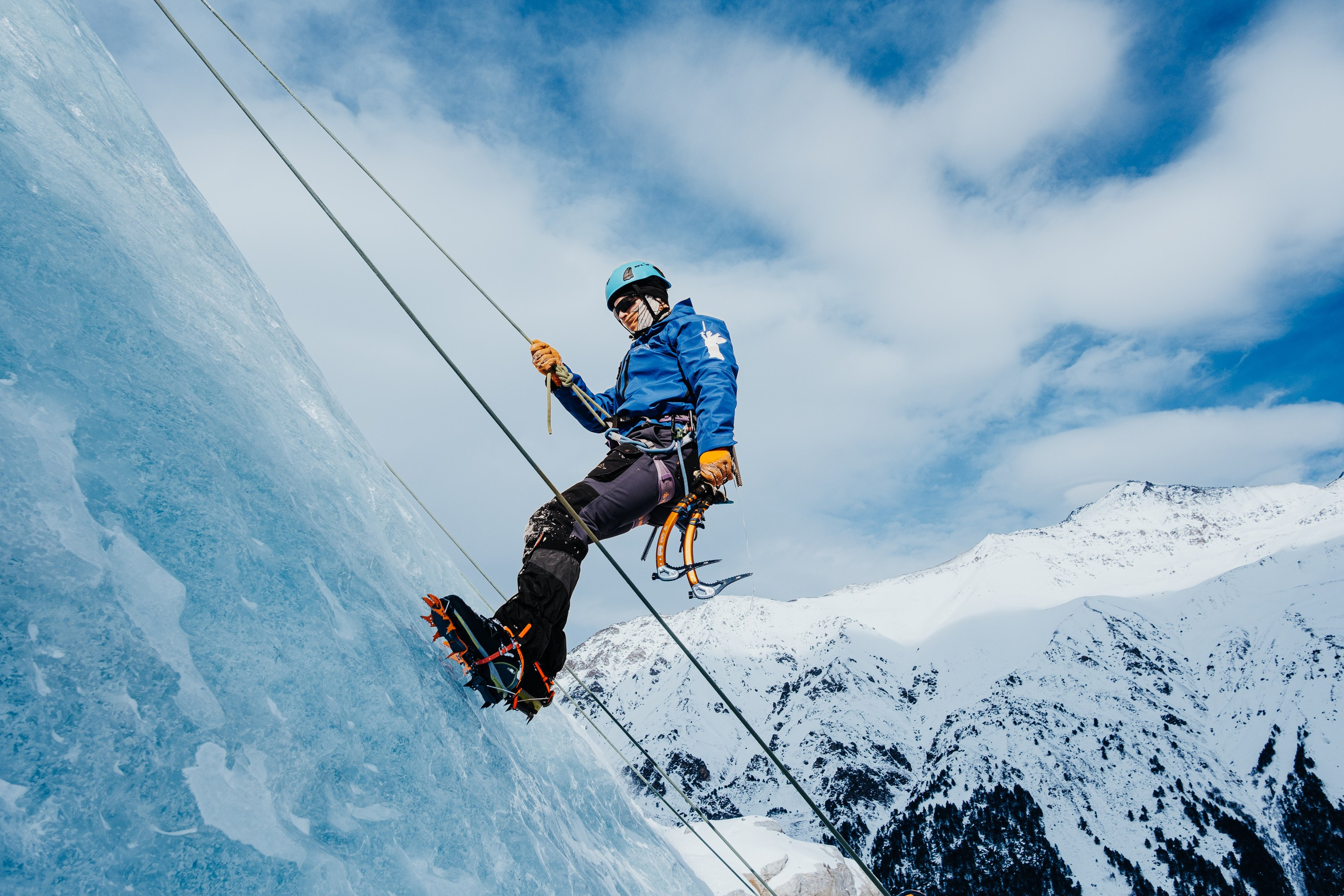 Фотограф на Эльбрусе • Роман Шатхин