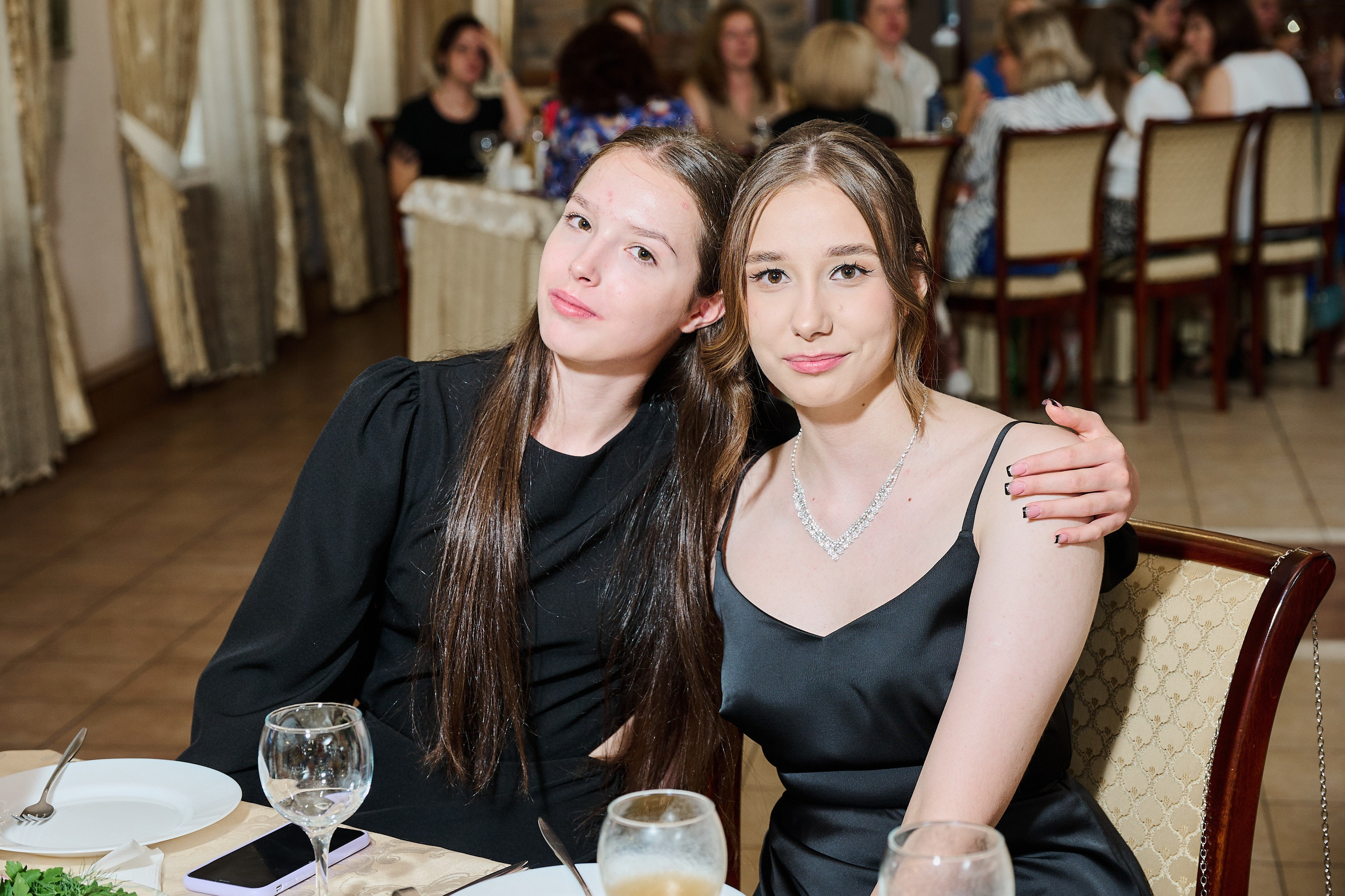 Выпускные и праздники. Выпускные альбомы. Предметная и контент съёмка. Фотостудия Klass