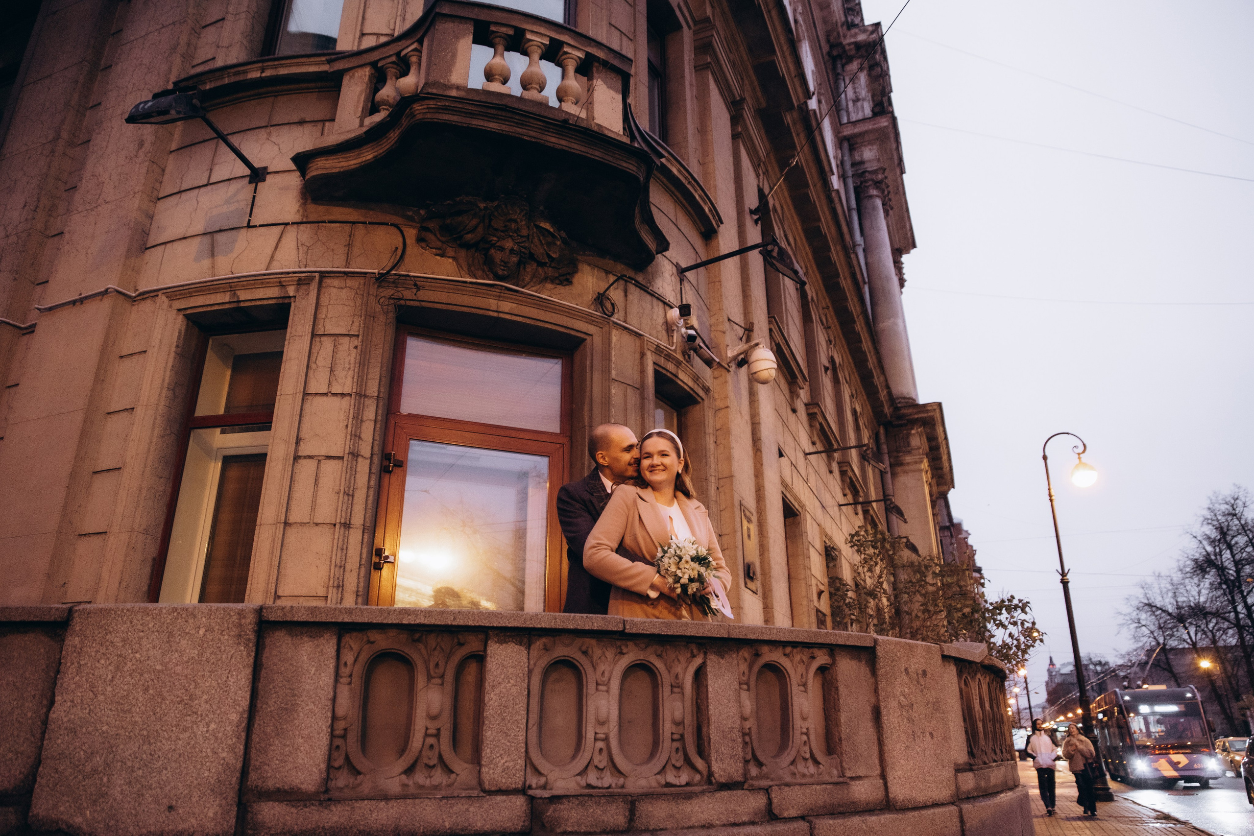 Свадебная фотосессия в загсе Петроградского района и прогулка. Фотограф в Санкт-Петербурге Разиля Идиятуллина