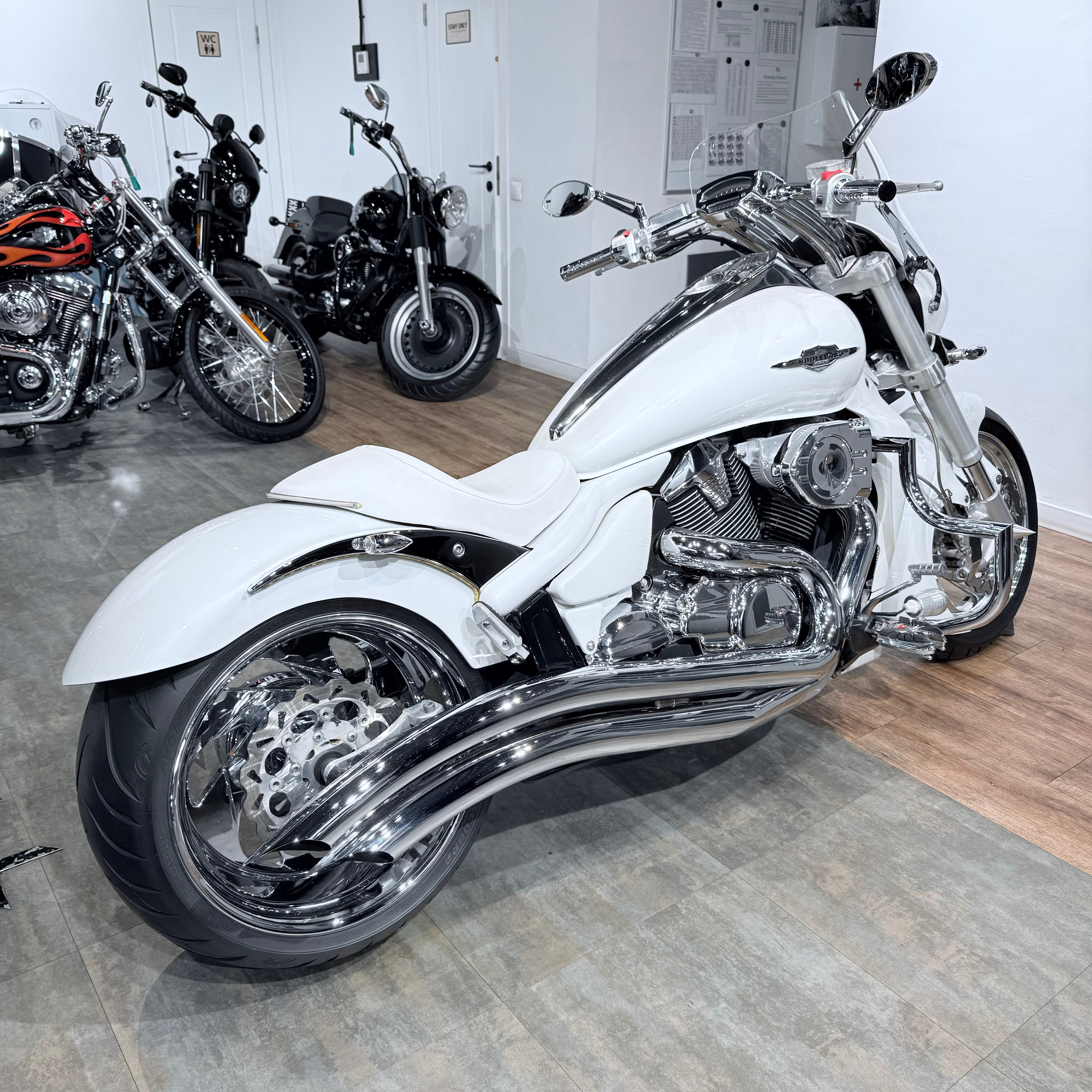2007 SUZUКI М109R Whitе Hunter. Hello Davidson, Москва. Только хорошие мотоциклы…