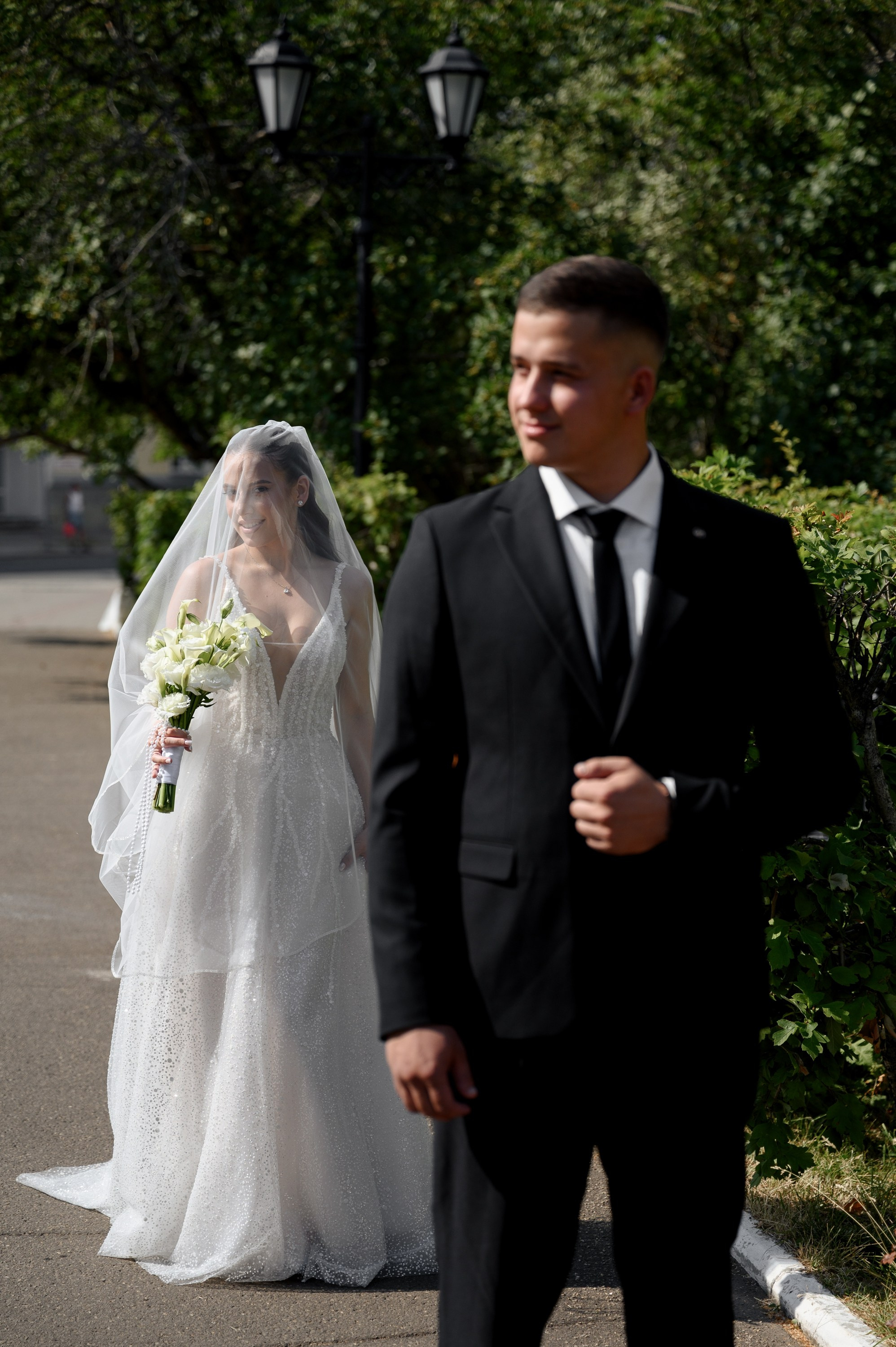 Антон и Виолета. Zhulanovilya