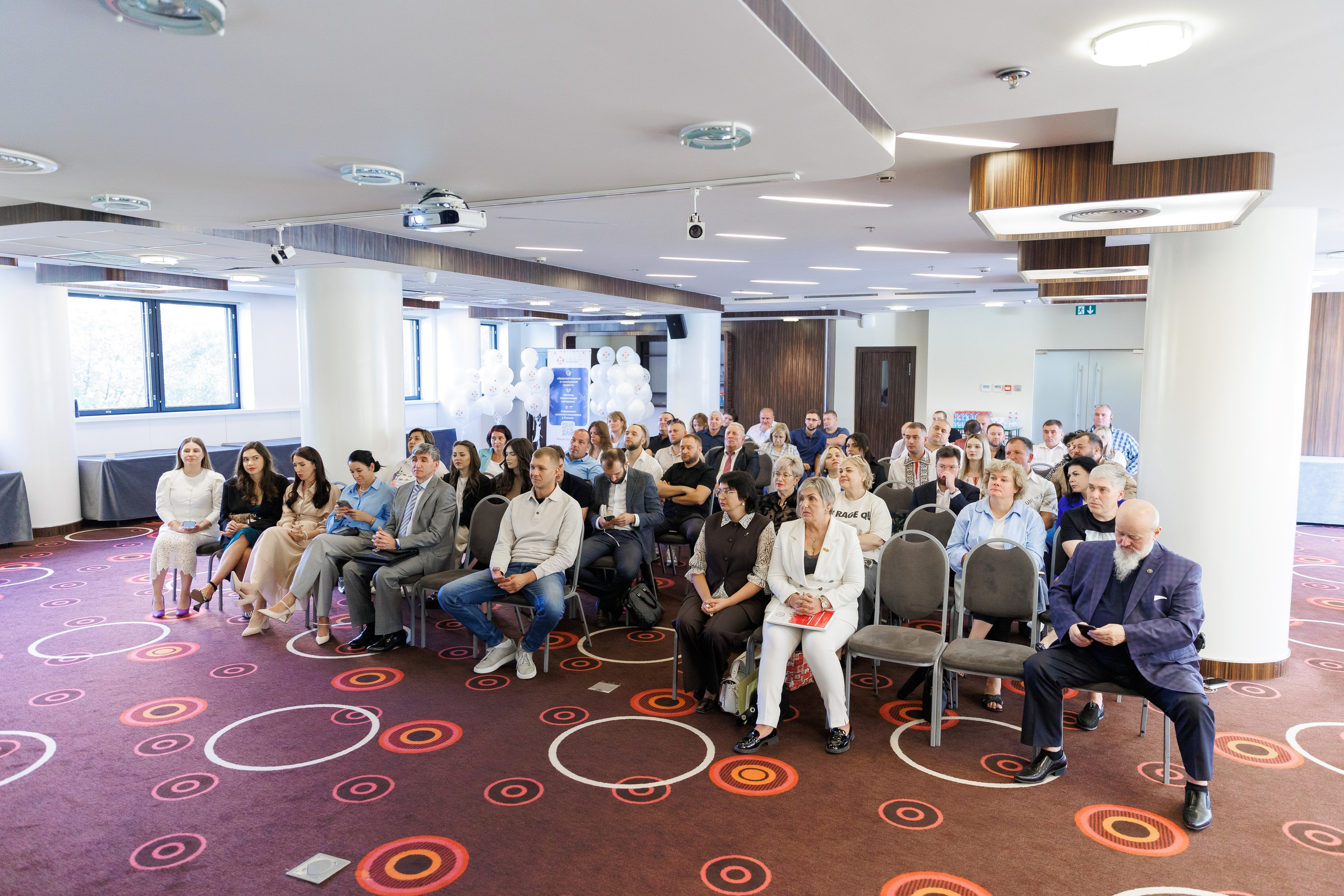 Конференция Молдова. Фотосъёмка для бизнеса — предметное фото, репортаж с мероприятий, портреты людей, съёмка интерьера и экстерьера