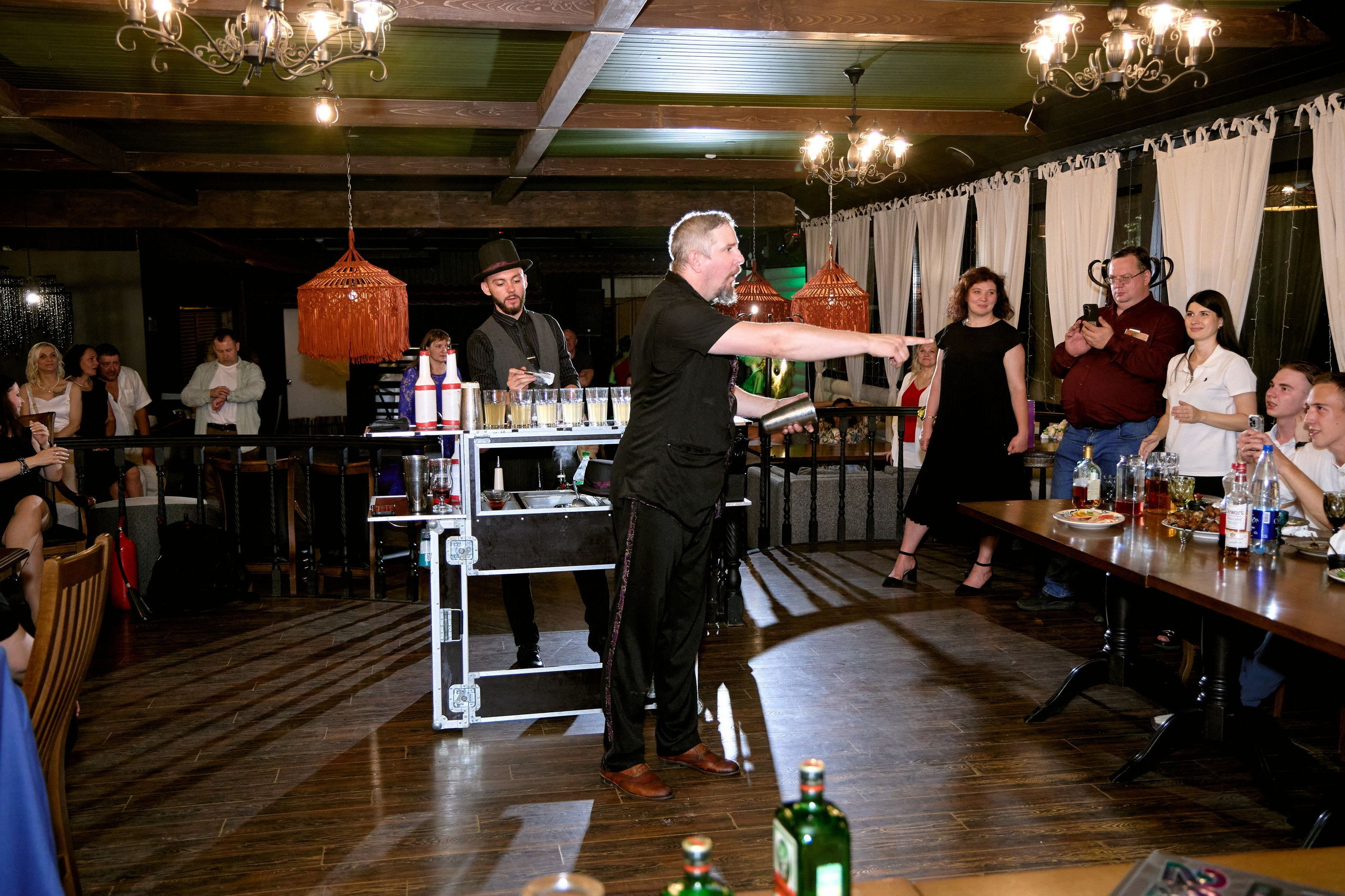 Выпускной 35 Сош. Фотограф Выпускные альбомы Таганрог Сергей Коробченко