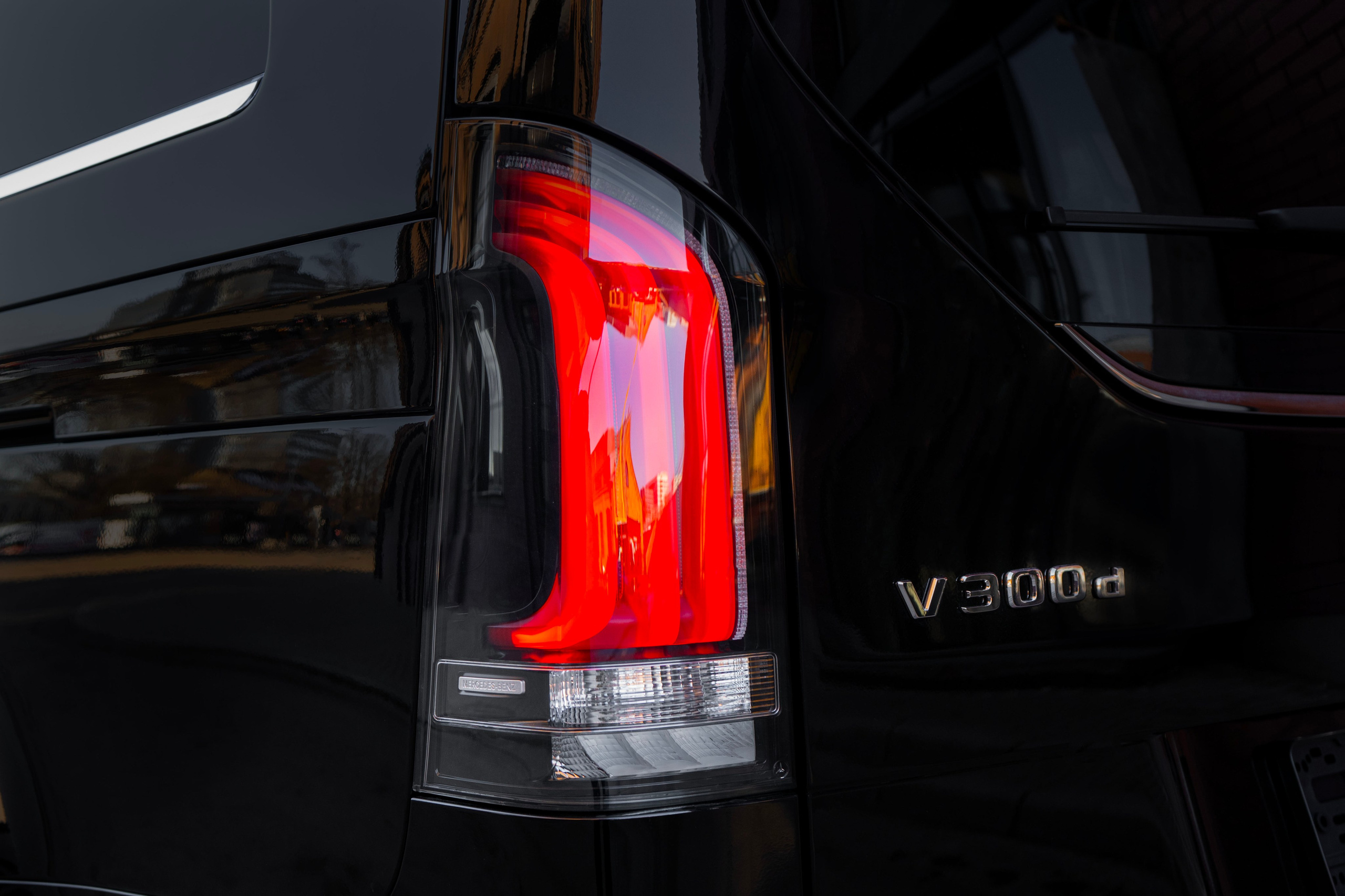 Mercedes-Benz V-class