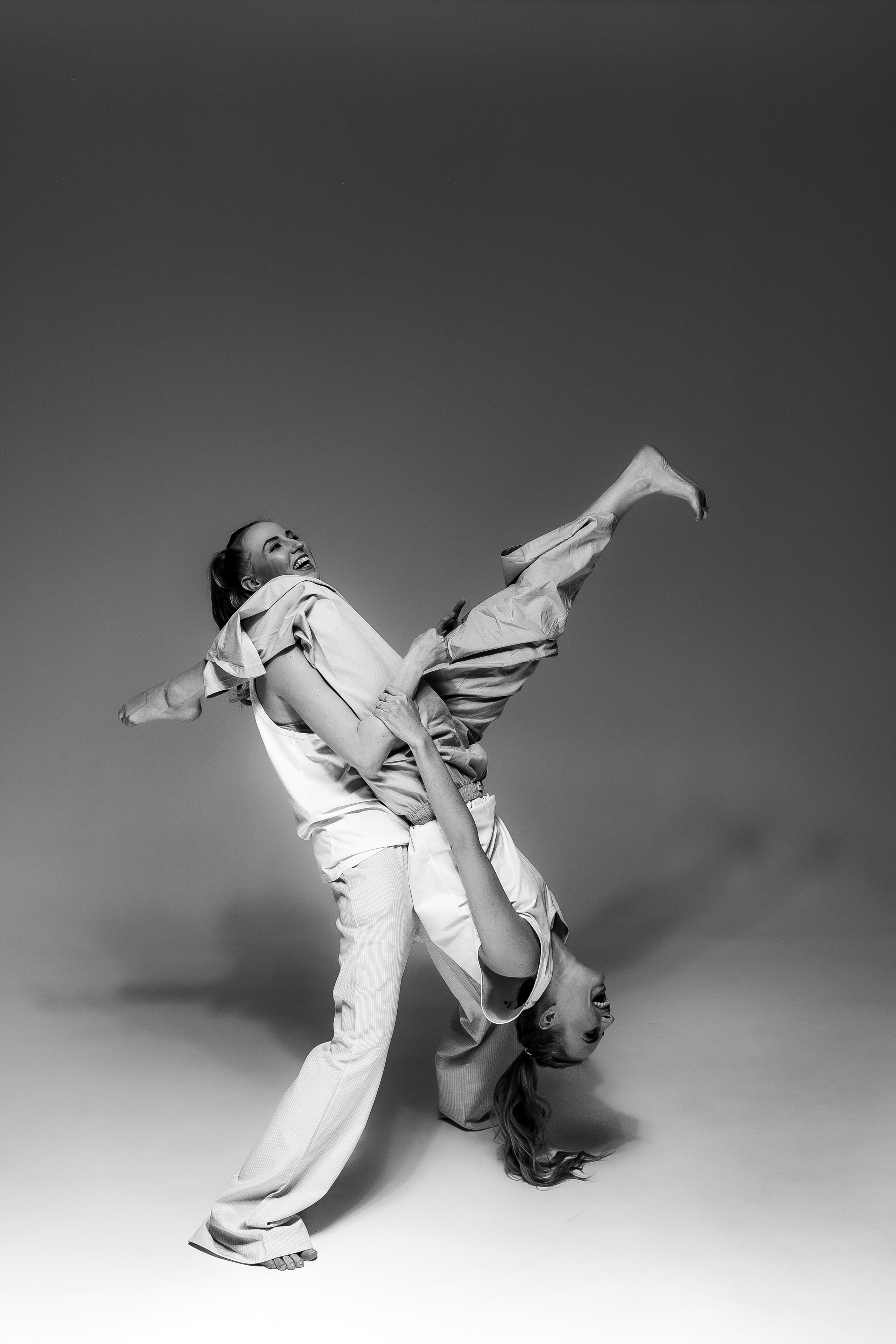 Вика и Настя