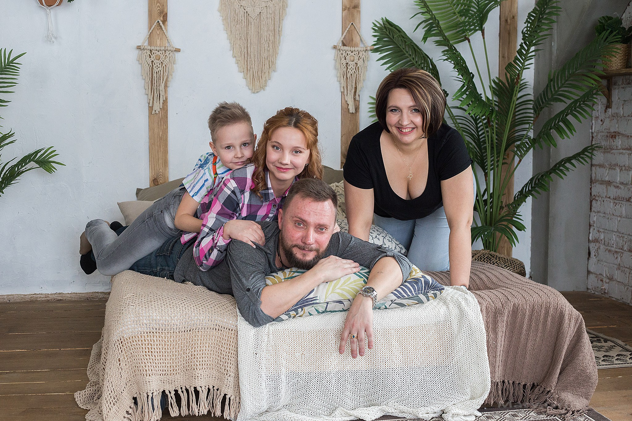 Студийная фотосессия семьи Александра и Марии. Детский и семейный фотограф, фотограф мероприятий Нижний Новгород