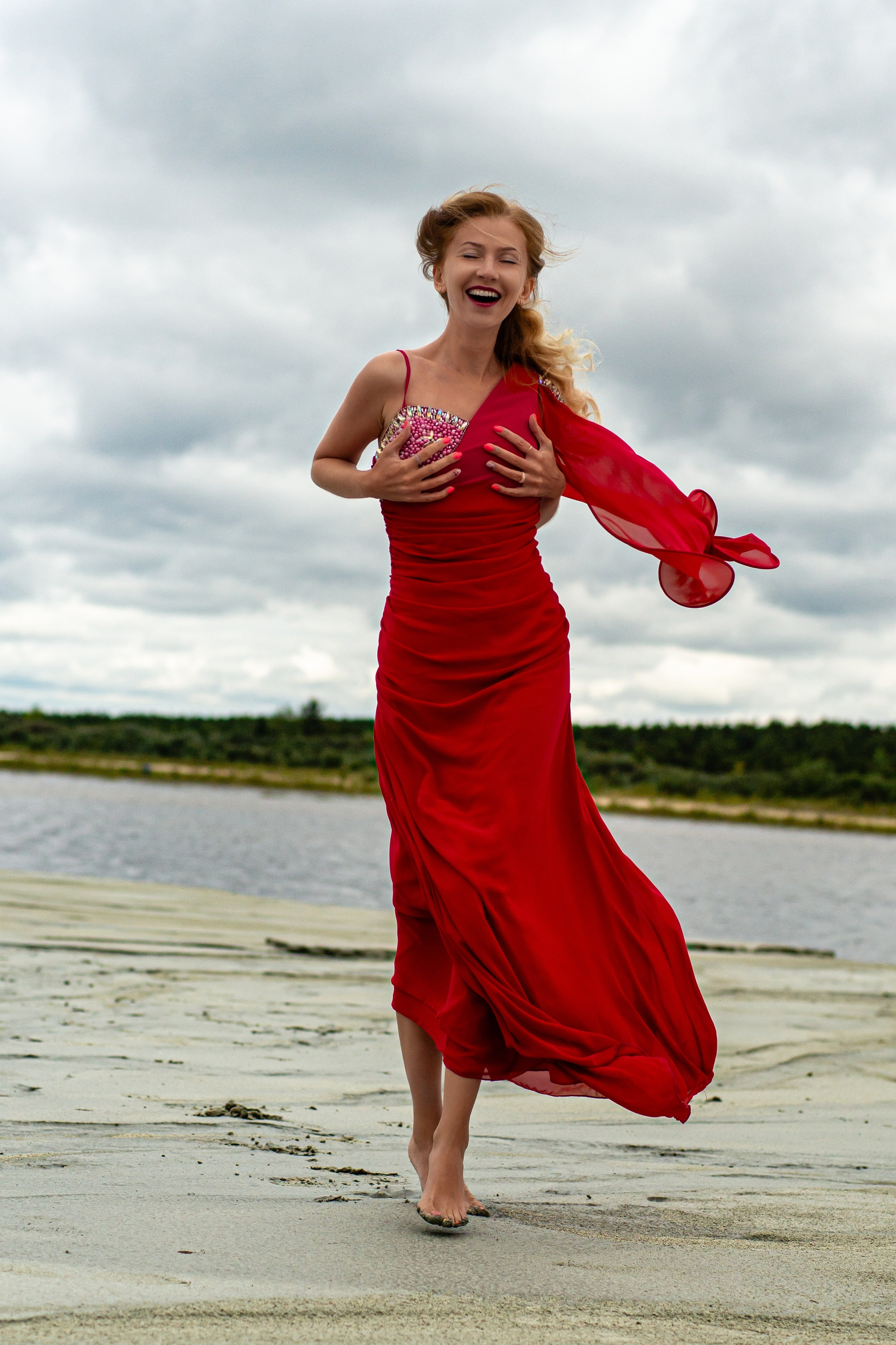 Атмосферная, творческая фотосессия на Березовских песках  Екатеринбург. Автор фотограф: Додров. Ph: dodrov.