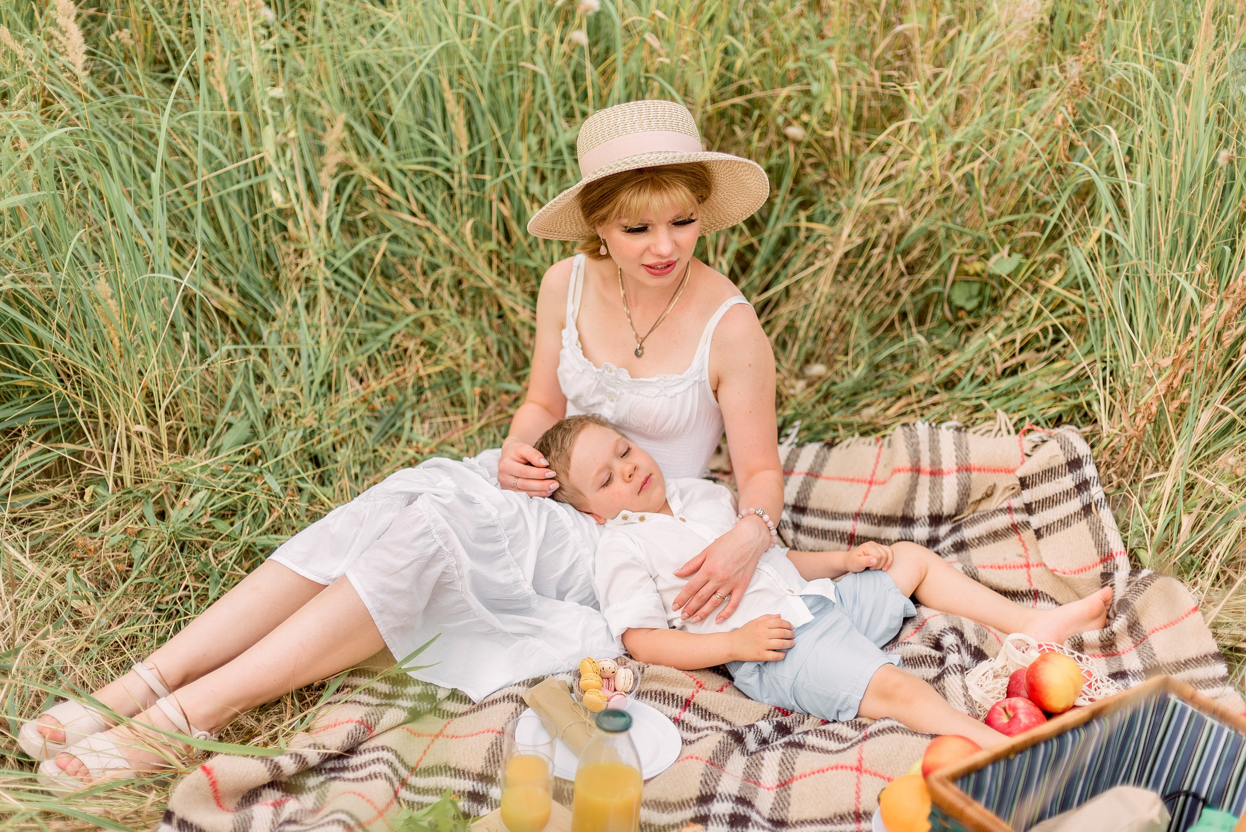 В поле. Фотограф Юлия Попова