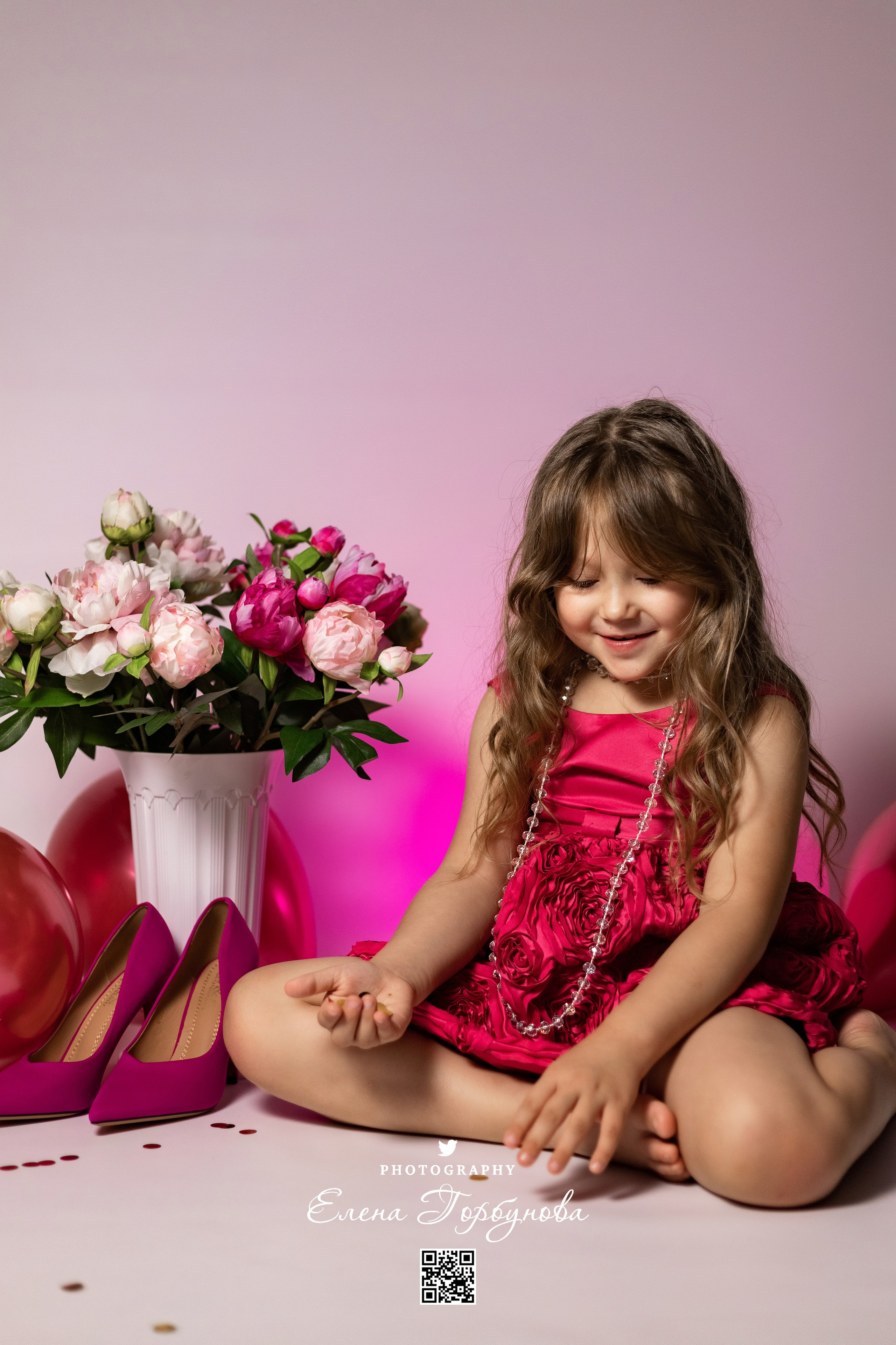 «Модница в розовом» В моей студии. Вероника и Александра. 2024. Фотограф Пермь. Свадьбы. Семья и дети, школа, д. сад. Фотокниги