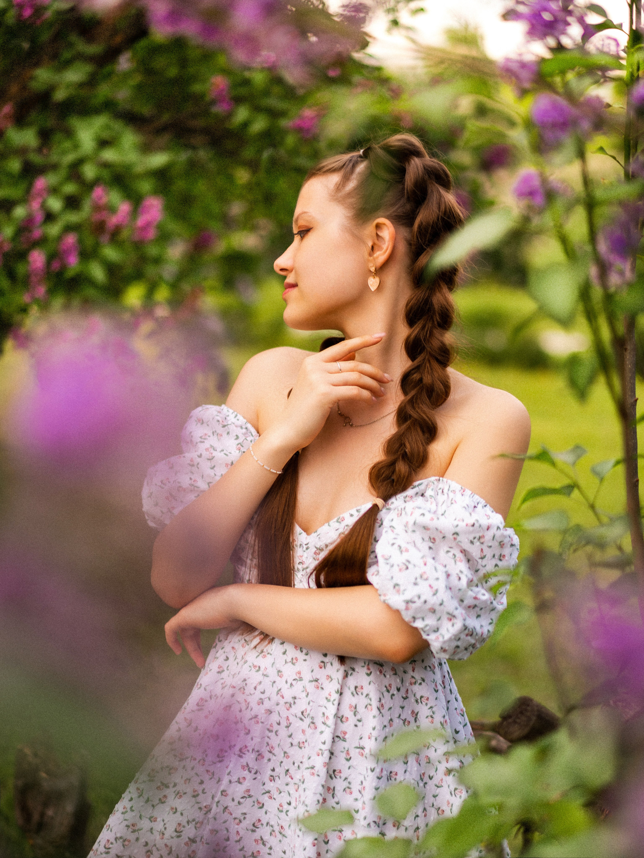 Ольга — фотосессия в сиреневом саду. Фотограф Москва