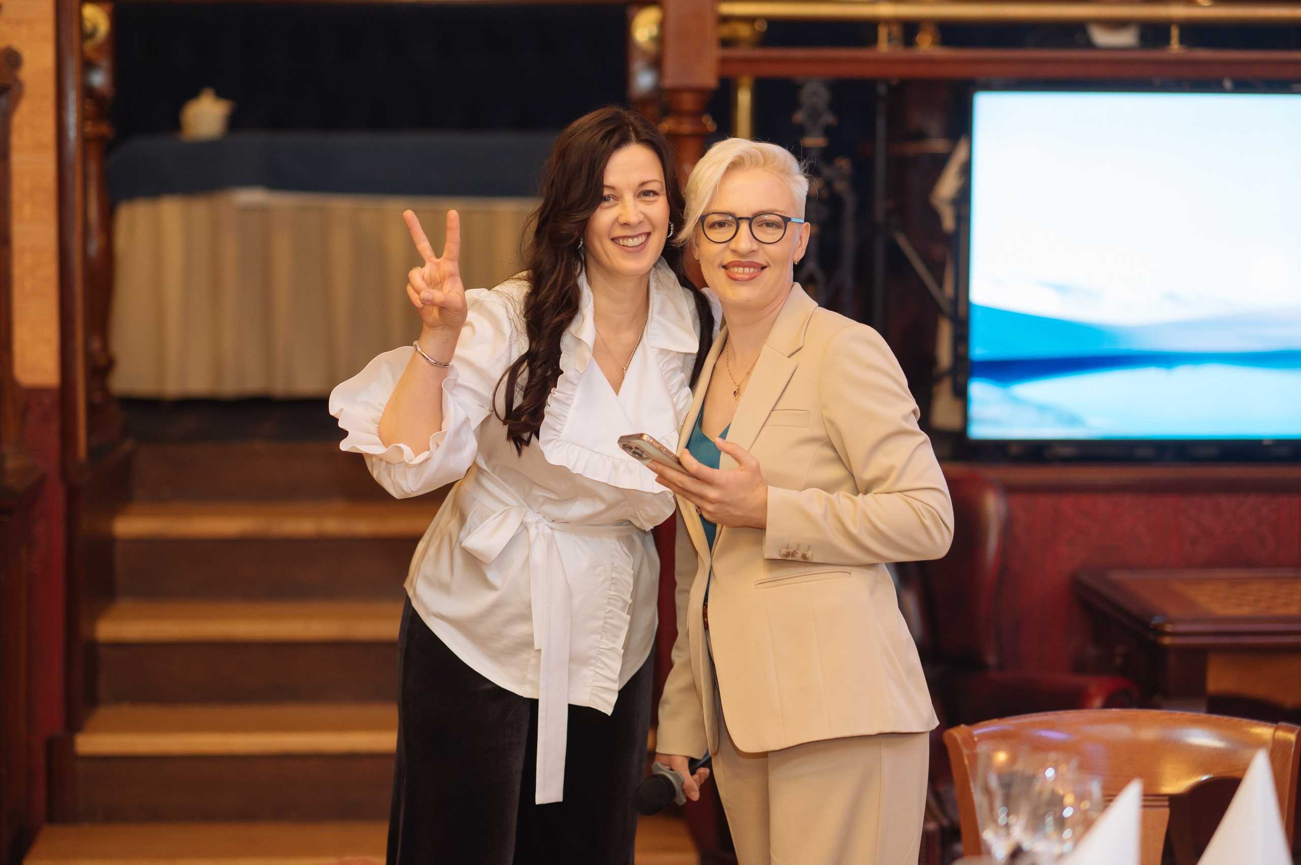 ведущая в СПб, ведущая на свадьбу, ведущая на юбилей, ведущие корпоратива