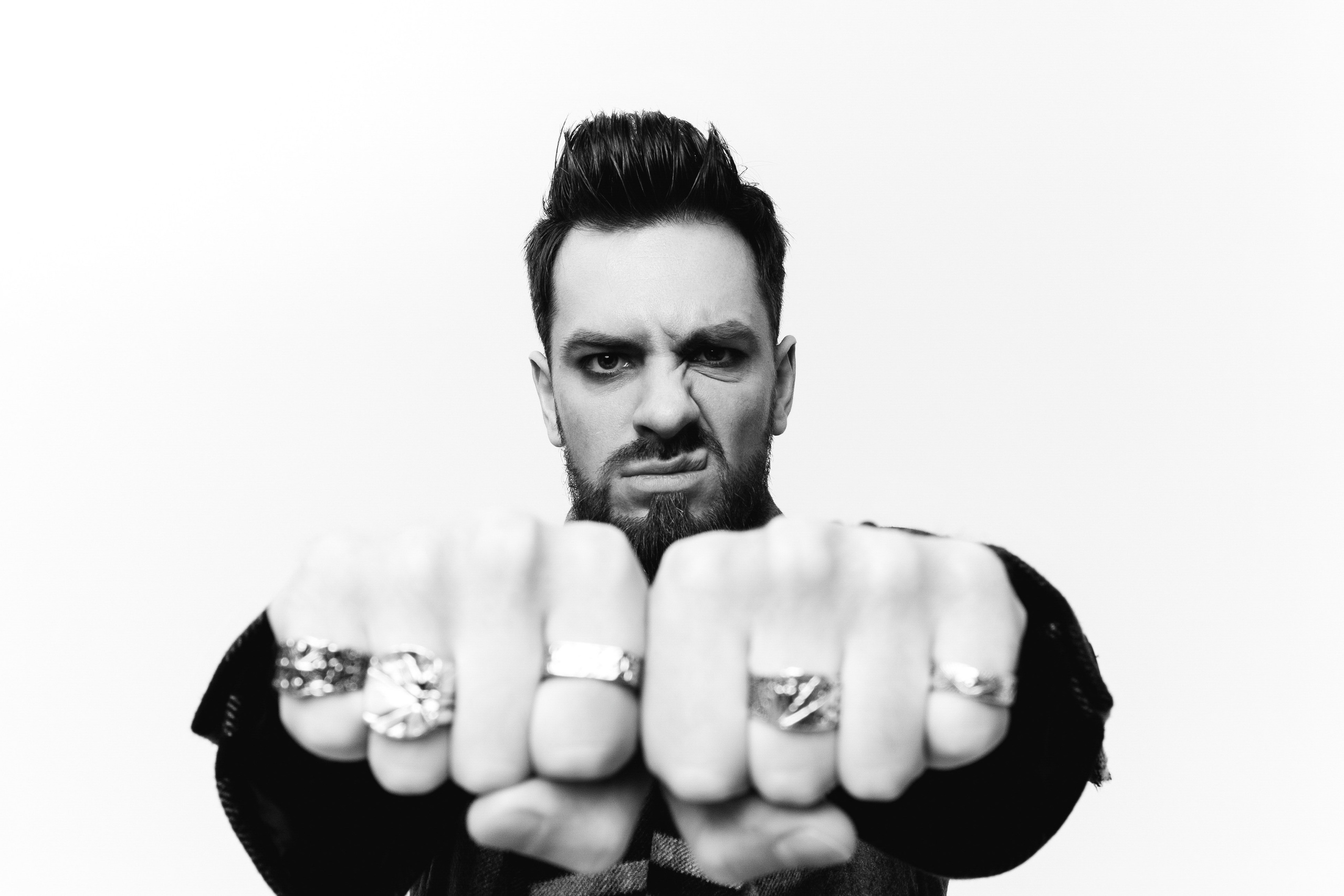 IOSTRA. Фотограф