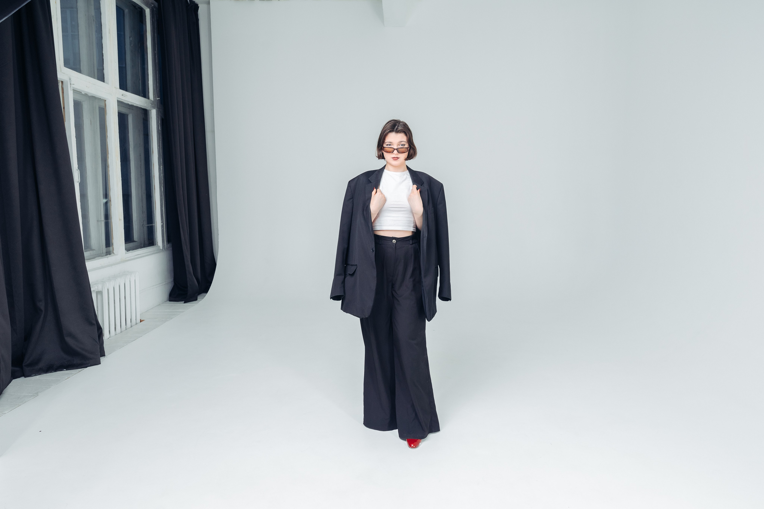 Я профессиональный фотограф, специализирующийся на *свадебной* и *семейной фотосъёмке* в Санкт-Петербурге. Самые искренние эмоции. Роман Шитиков —свадебный, семейный фотограф в Санкт-Петербурге