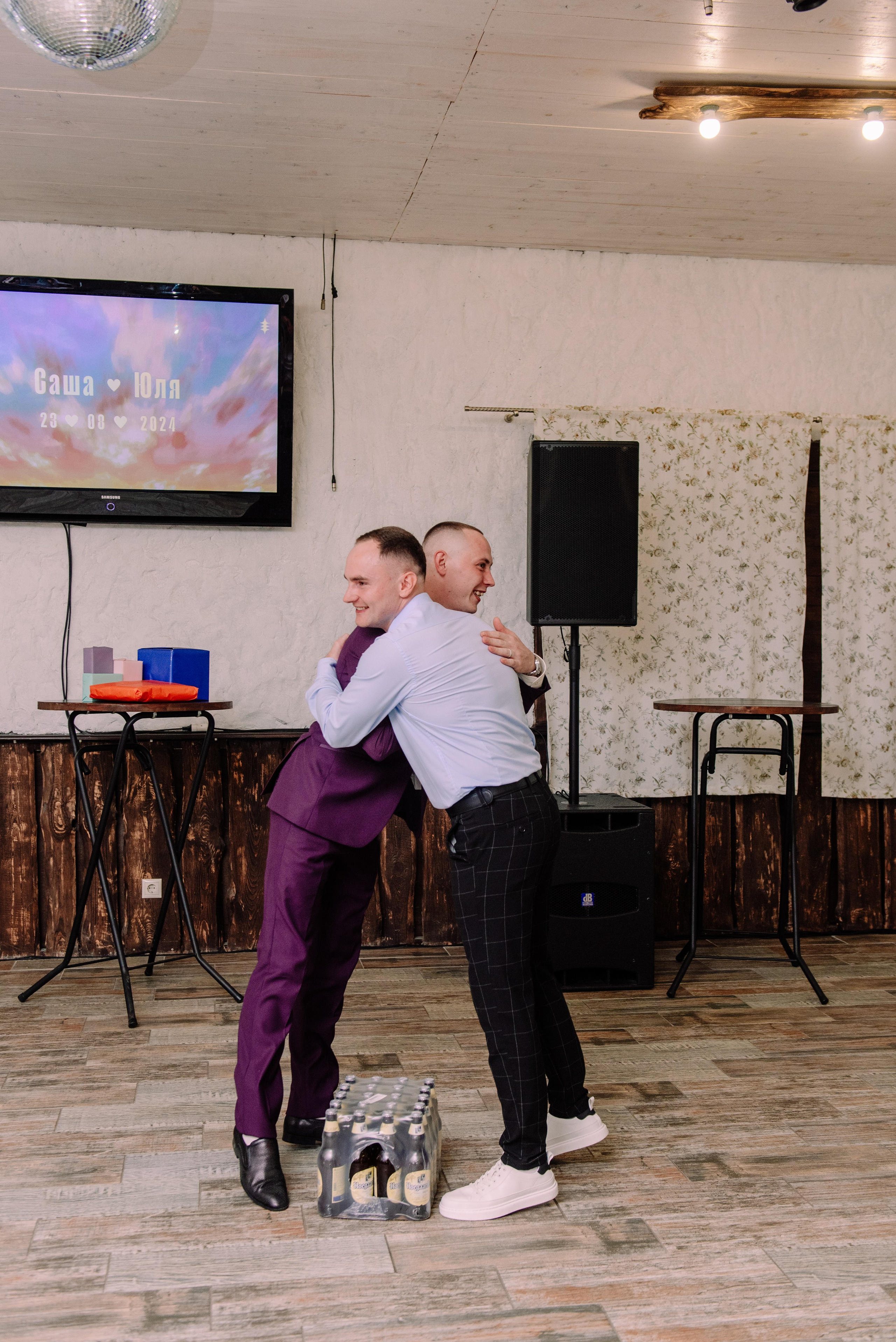 Юля и Саша — душевный банкет. Семейный и свадебный фотограф в Рязани Лиза Голованова