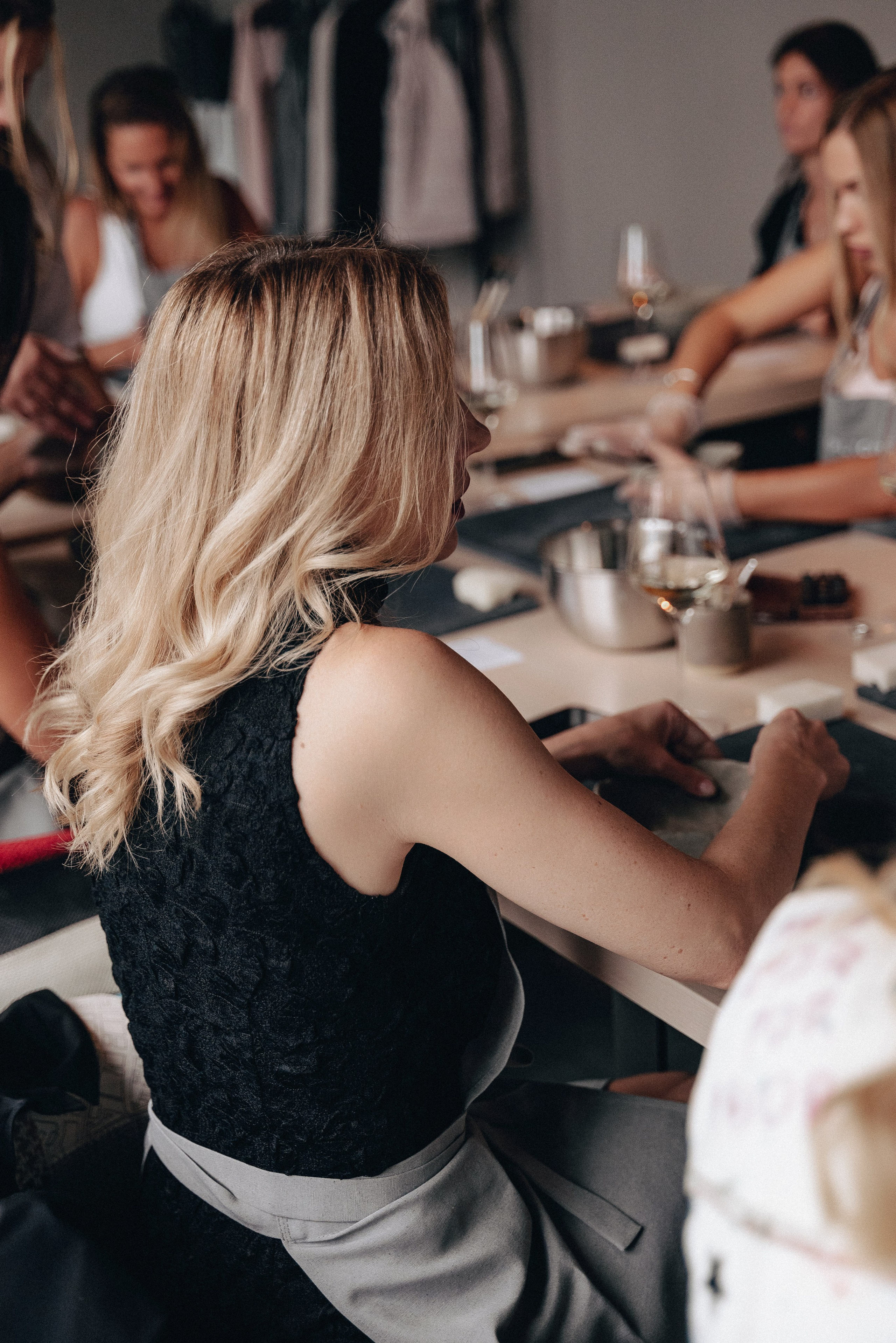 День Рождения в студии лепки из глины. Екатерина Курбанова. Женский фотограф