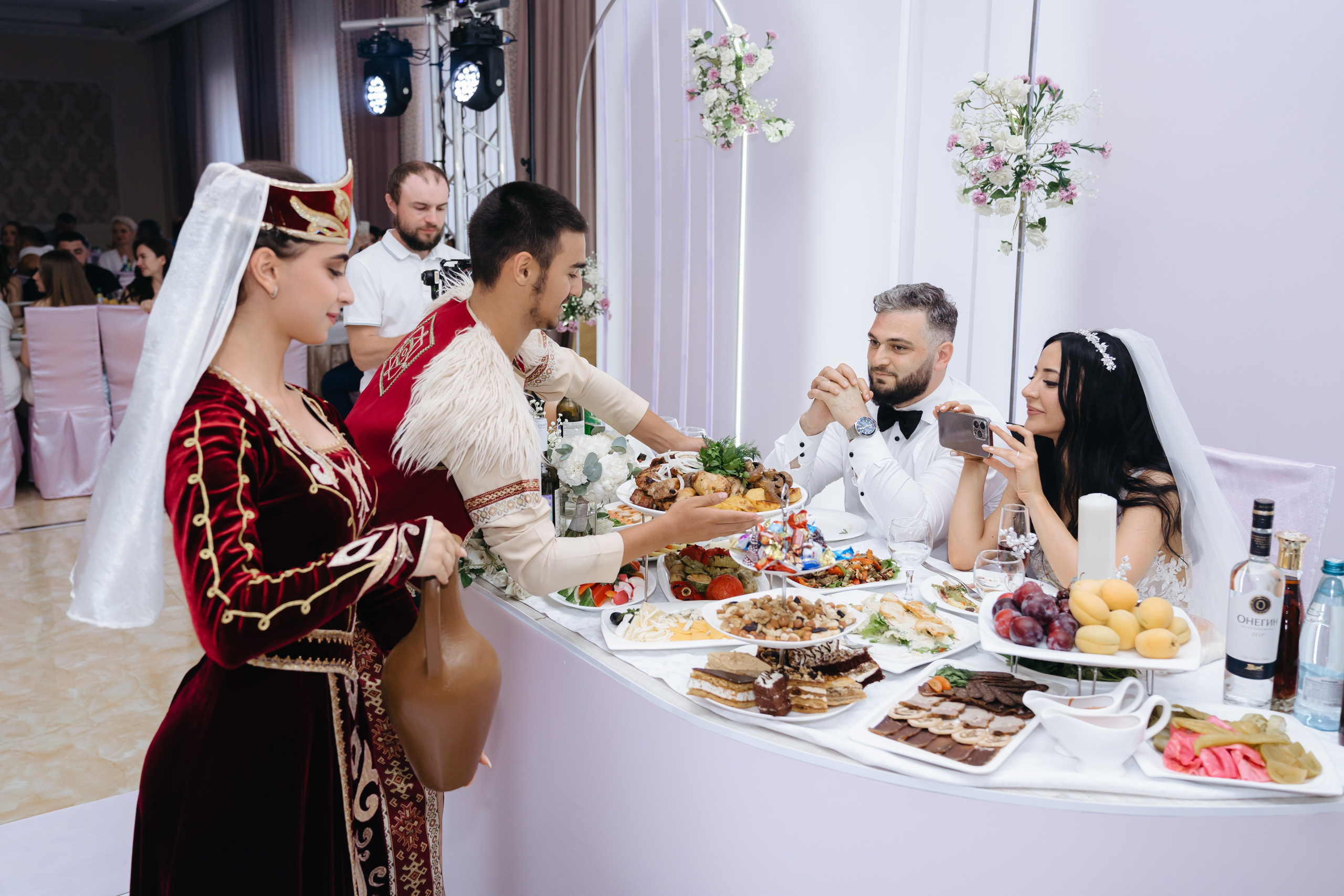 Артем и Лусине. Свадебный фотограф Красноярск Вязьминова Мария