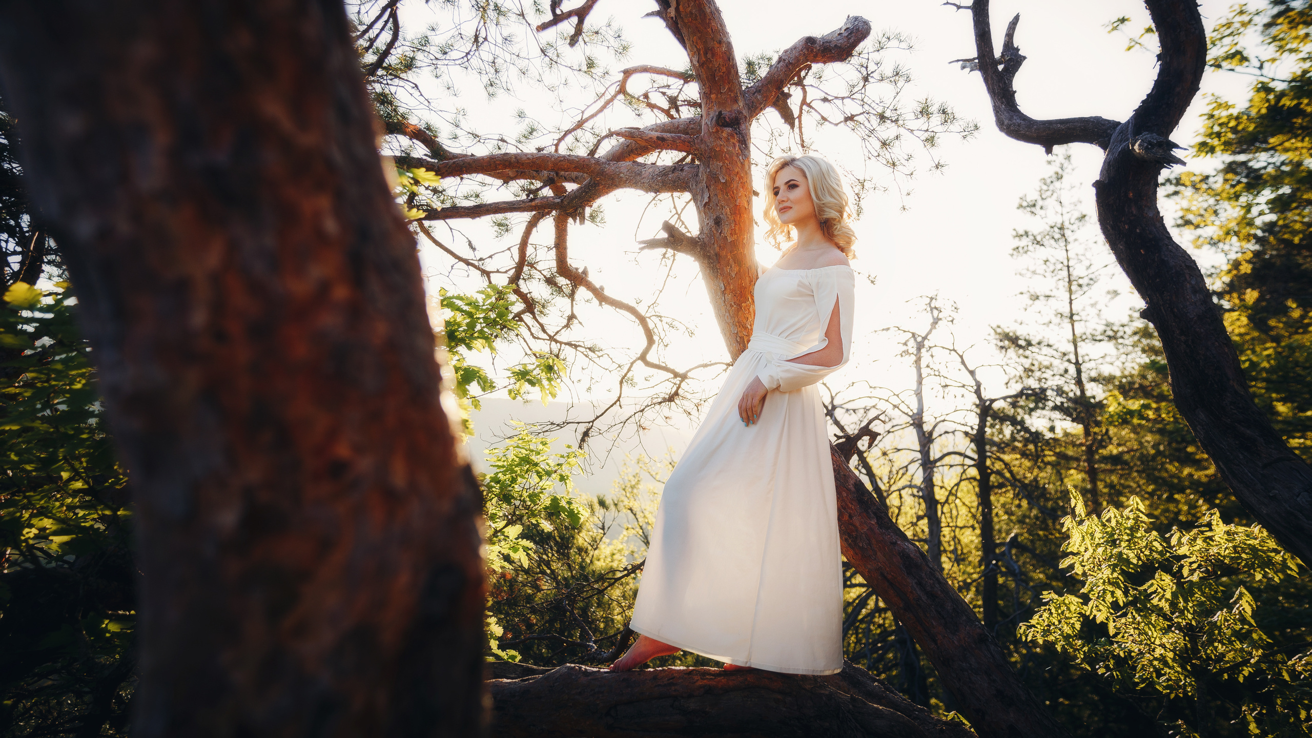 Портрет девушки на природе