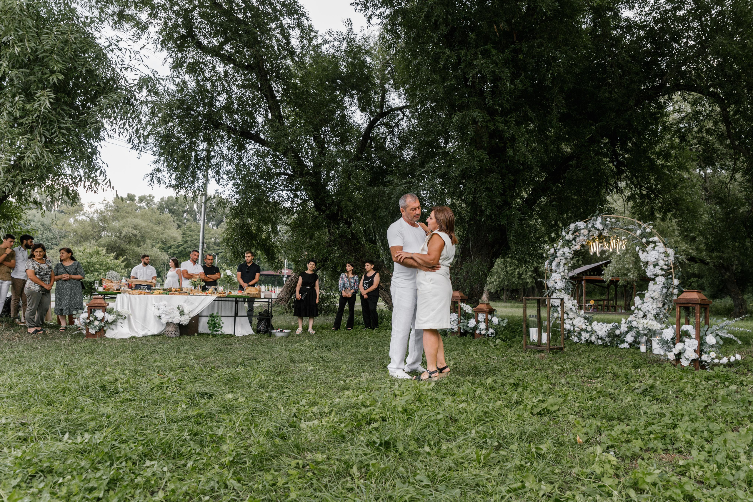 Сюрприз на 30 лет брака. Свадебный фотограф в Пятигорске и КМВ Софья Аджикеримова