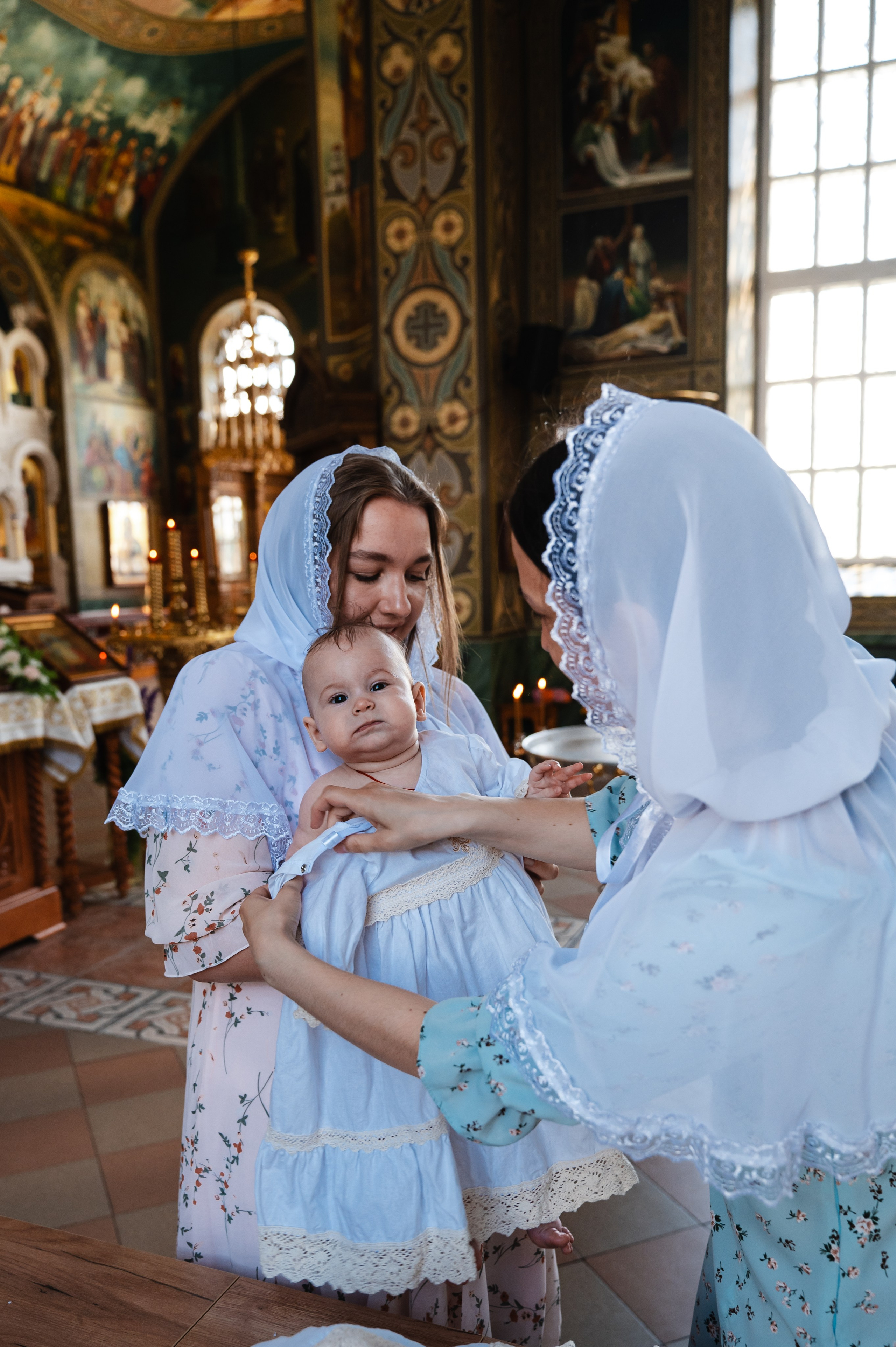 Таинство Крещения Дарьи (Храм Преполовения Пятидесятницы). Фотограф Ярута Оксана / Ростов-на-Дону