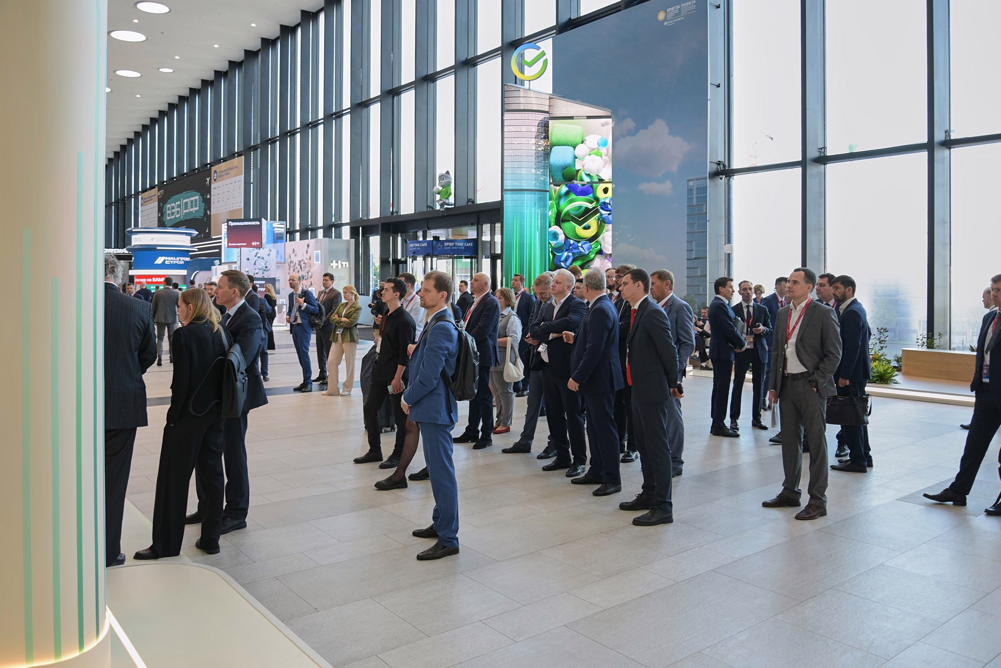 ПМЭФ-2024. Иван Ступа, репортажный фотограф в Санкт-Петербурге и Ленинградской области