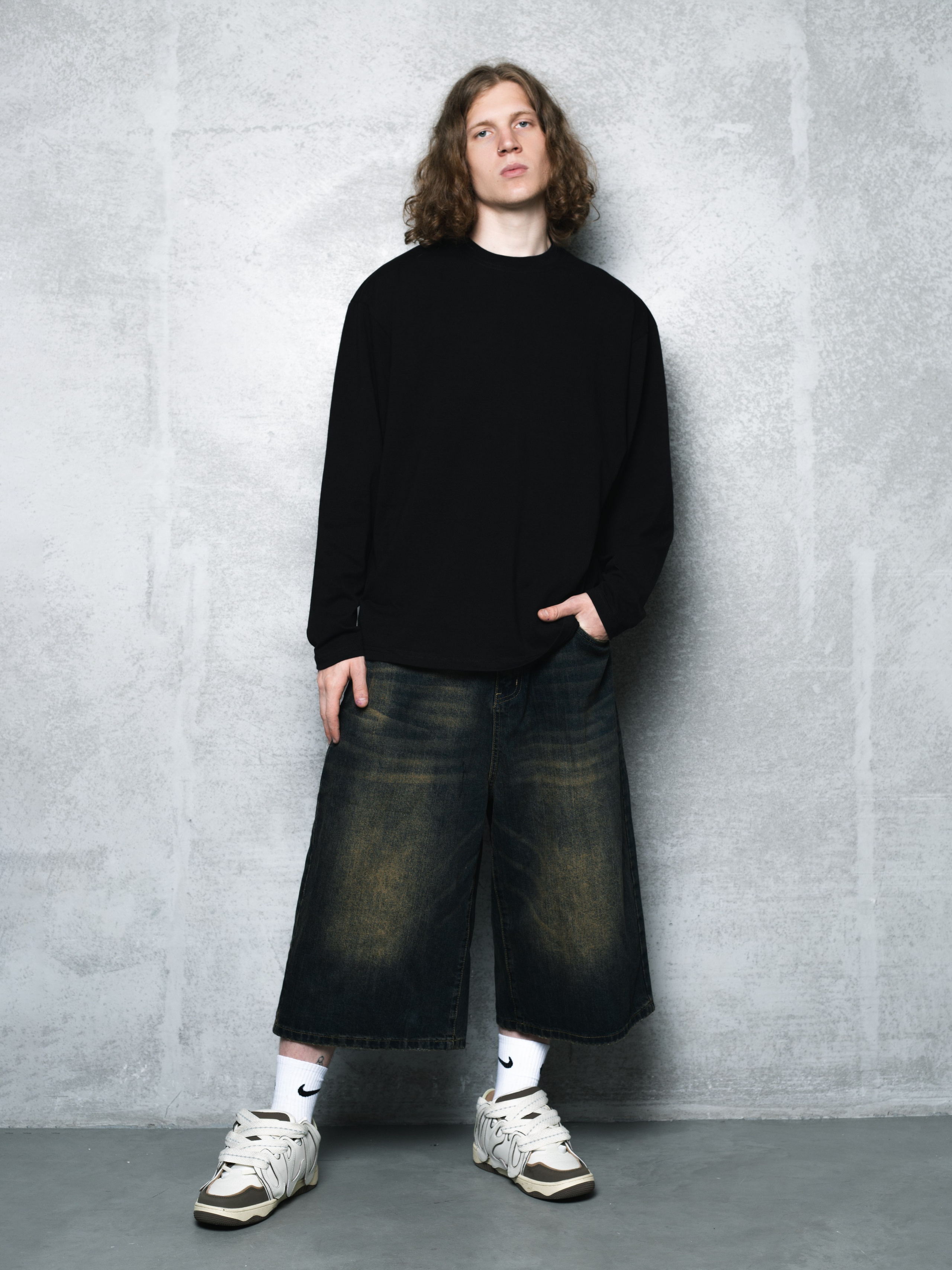 КАТАЛОГ | серый фон. RUNA production — стильные съемки для брендов