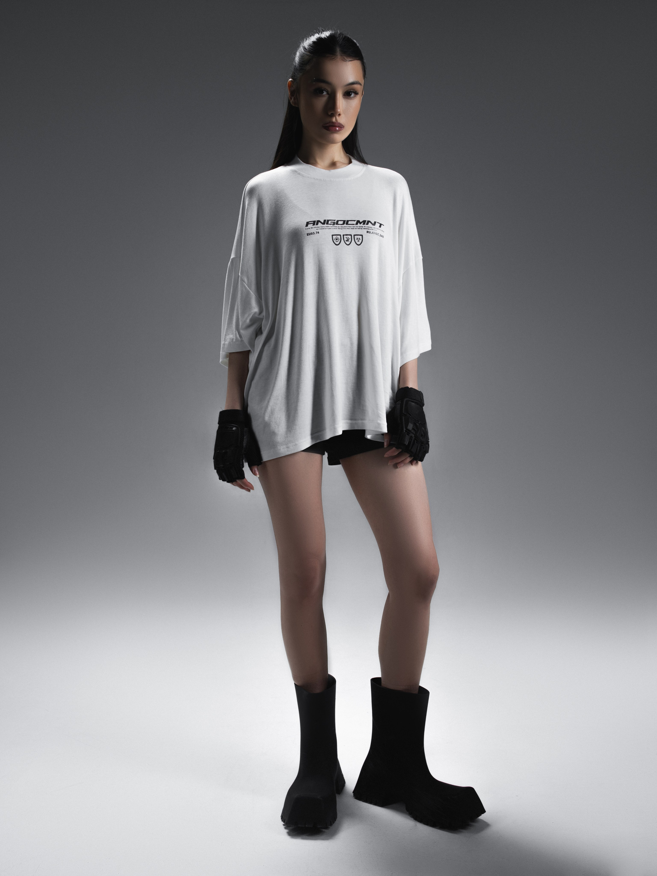 КАТАЛОГ | серый фон. RUNA production — стильные съемки для брендов