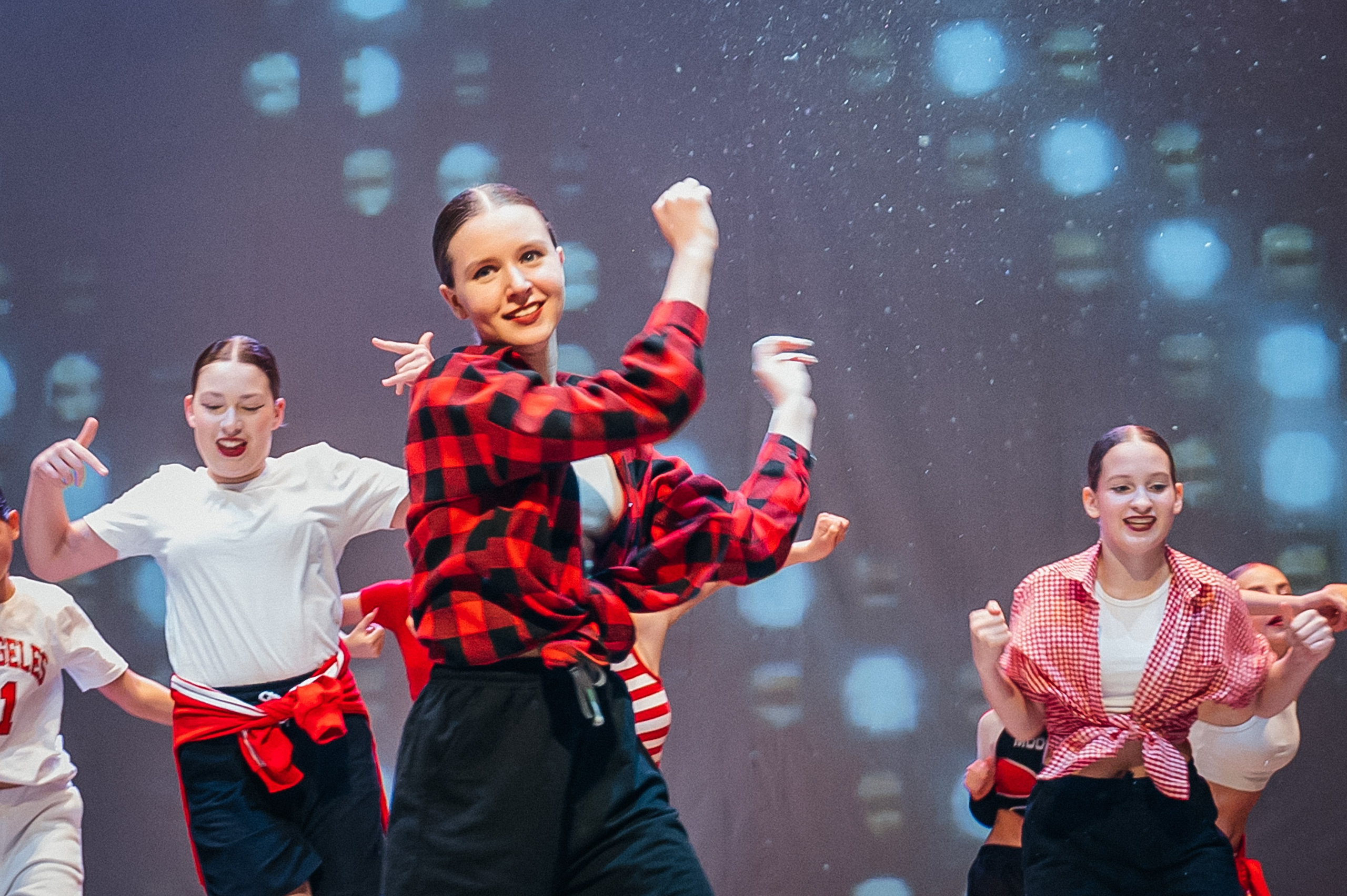 Танцы. Фотограф Елена Рогашкова