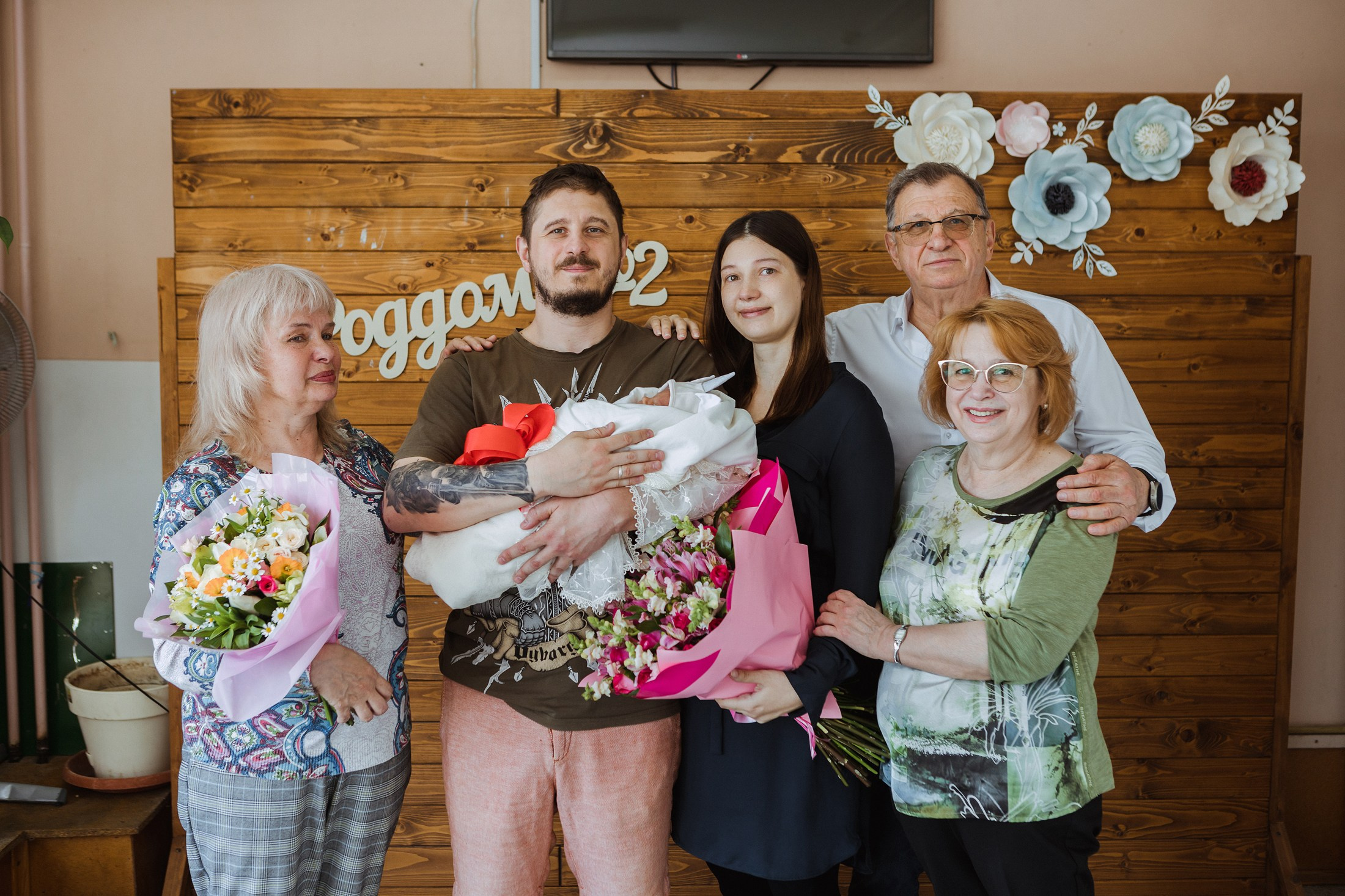 Выписка из Центрального роддома № 2. Фотографы в городе Волгограде — Людмила Агеева и Алексей Околелов