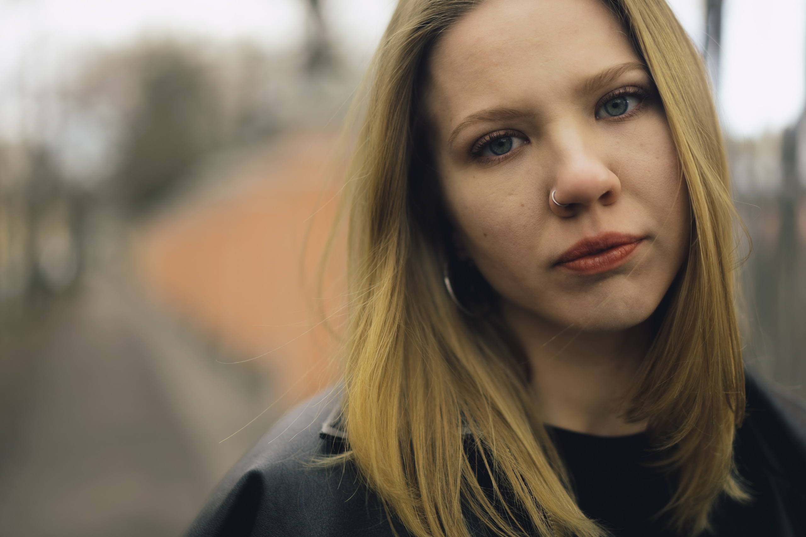 Прогулочная фотосессия по Обводному каналу. Виктория Спорова. Ваш портретный фотограф в Санкт-Петербурге